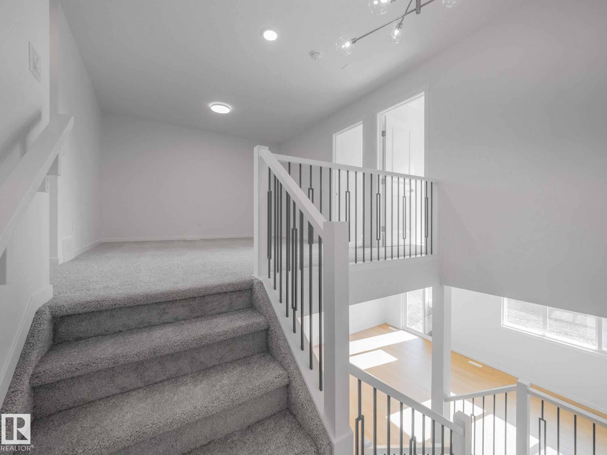 7408 Keeler Crescent Sw, Edmonton, AB - Indoor Photo Showing Other Room