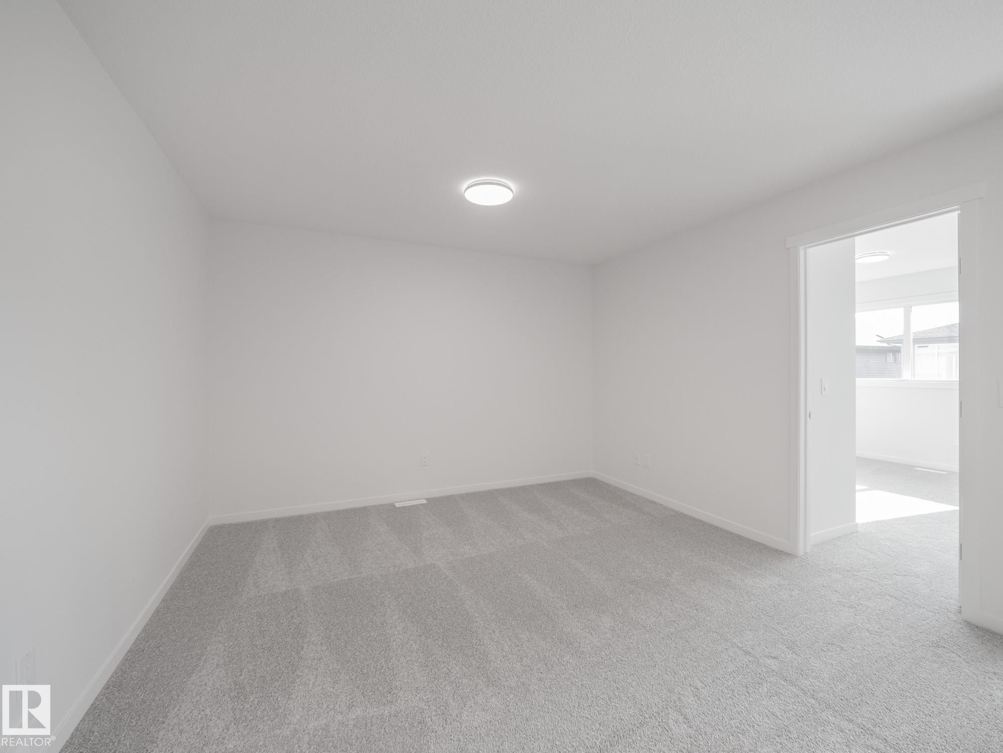 7408 Keeler Crescent Sw, Edmonton, AB - Indoor Photo Showing Other Room