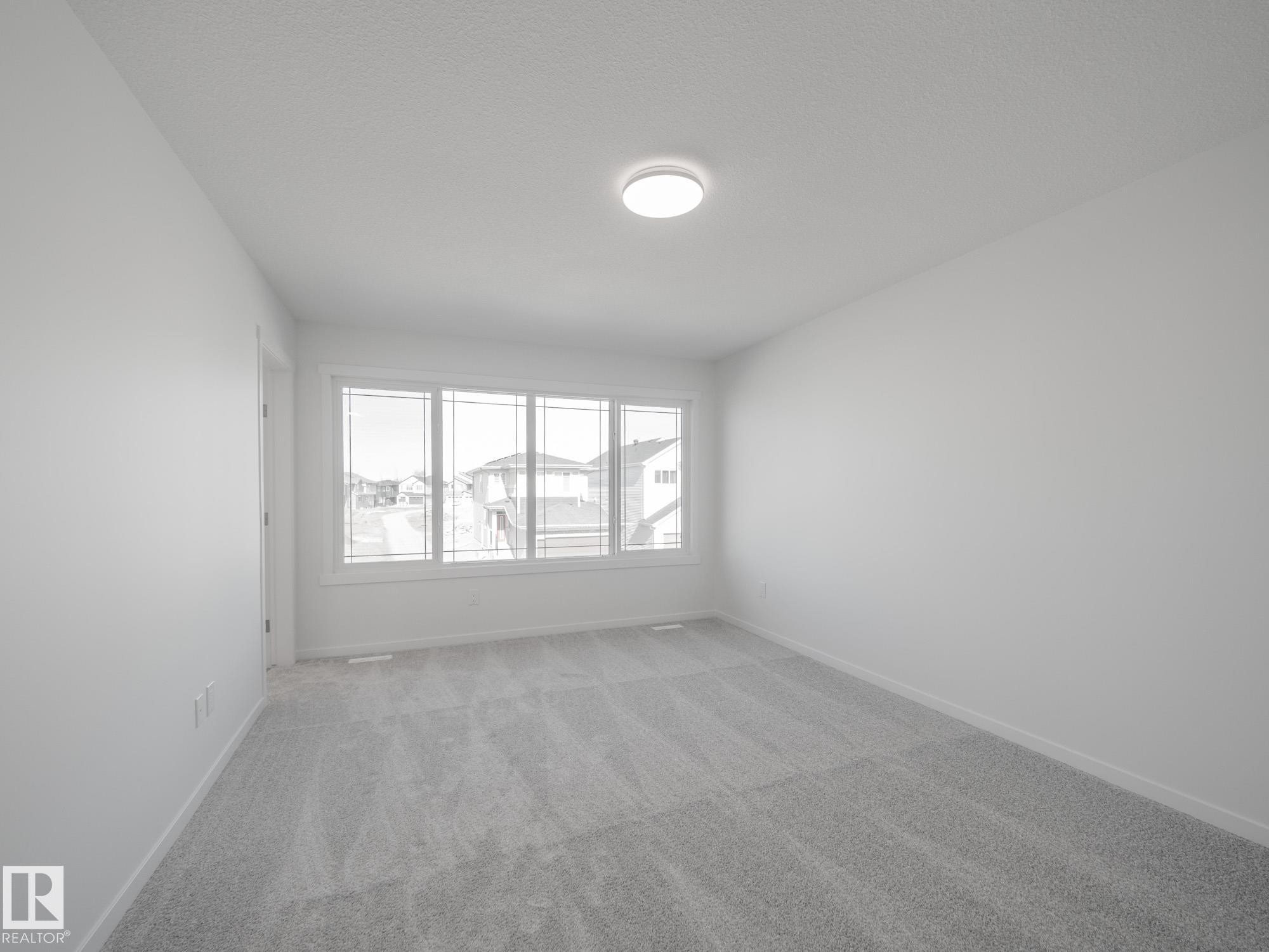 7408 Keeler Crescent Sw, Edmonton, AB - Indoor Photo Showing Other Room