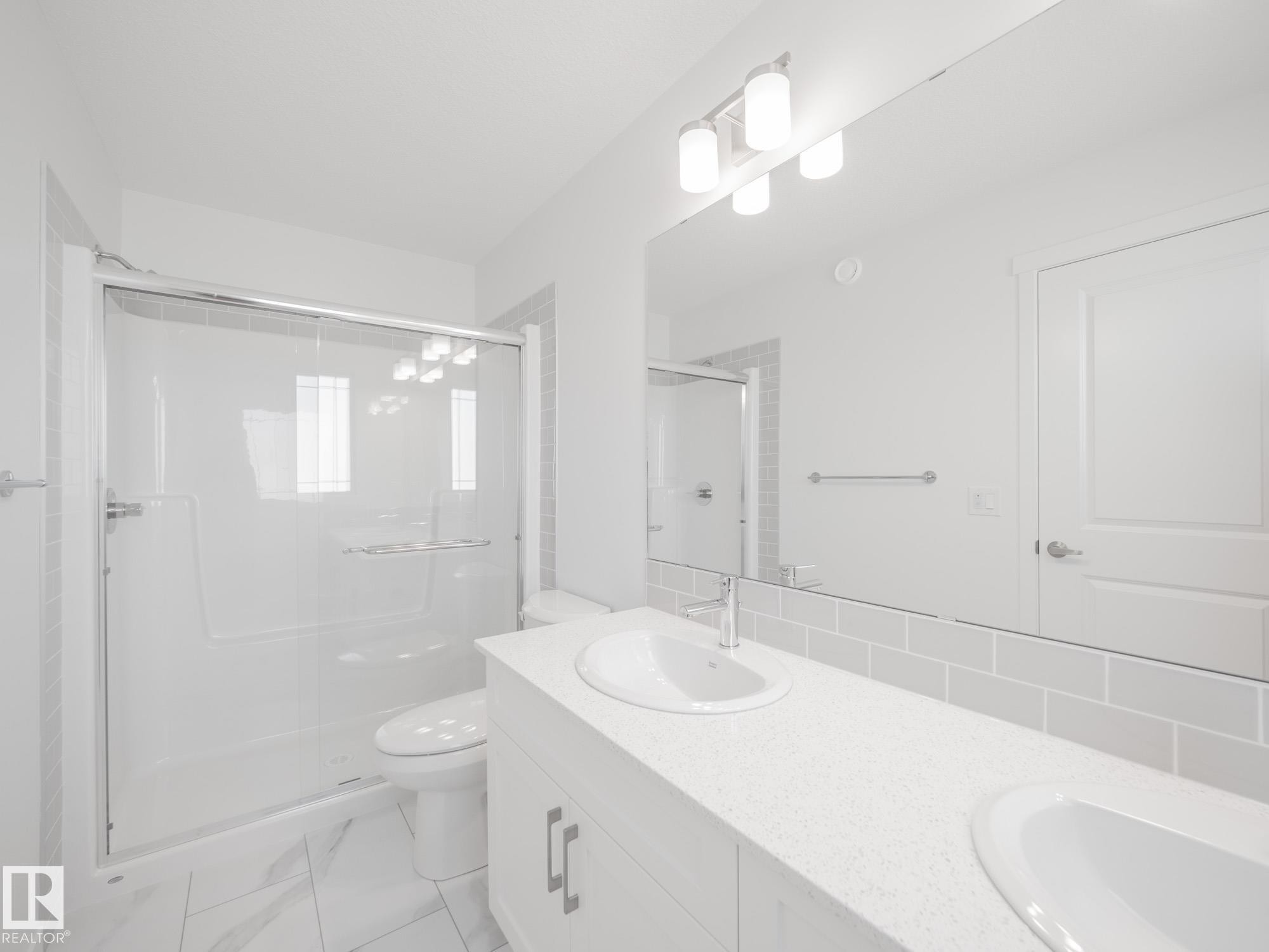 7408 Keeler Crescent Sw, Edmonton, AB - Indoor Photo Showing Bathroom