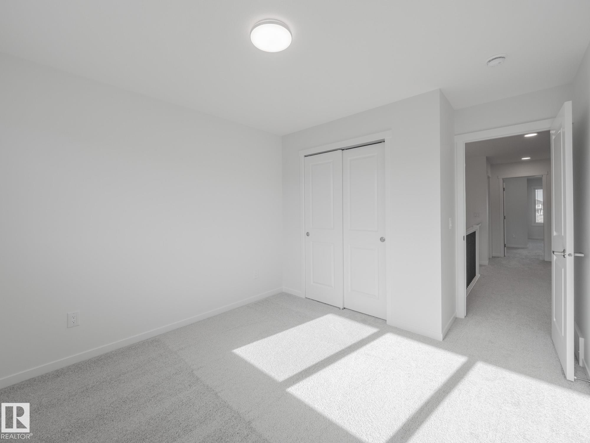 7408 Keeler Crescent Sw, Edmonton, AB - Indoor Photo Showing Other Room