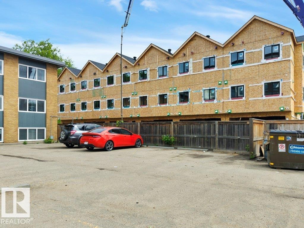 32 10015 83 Avenue, Edmonton, AB