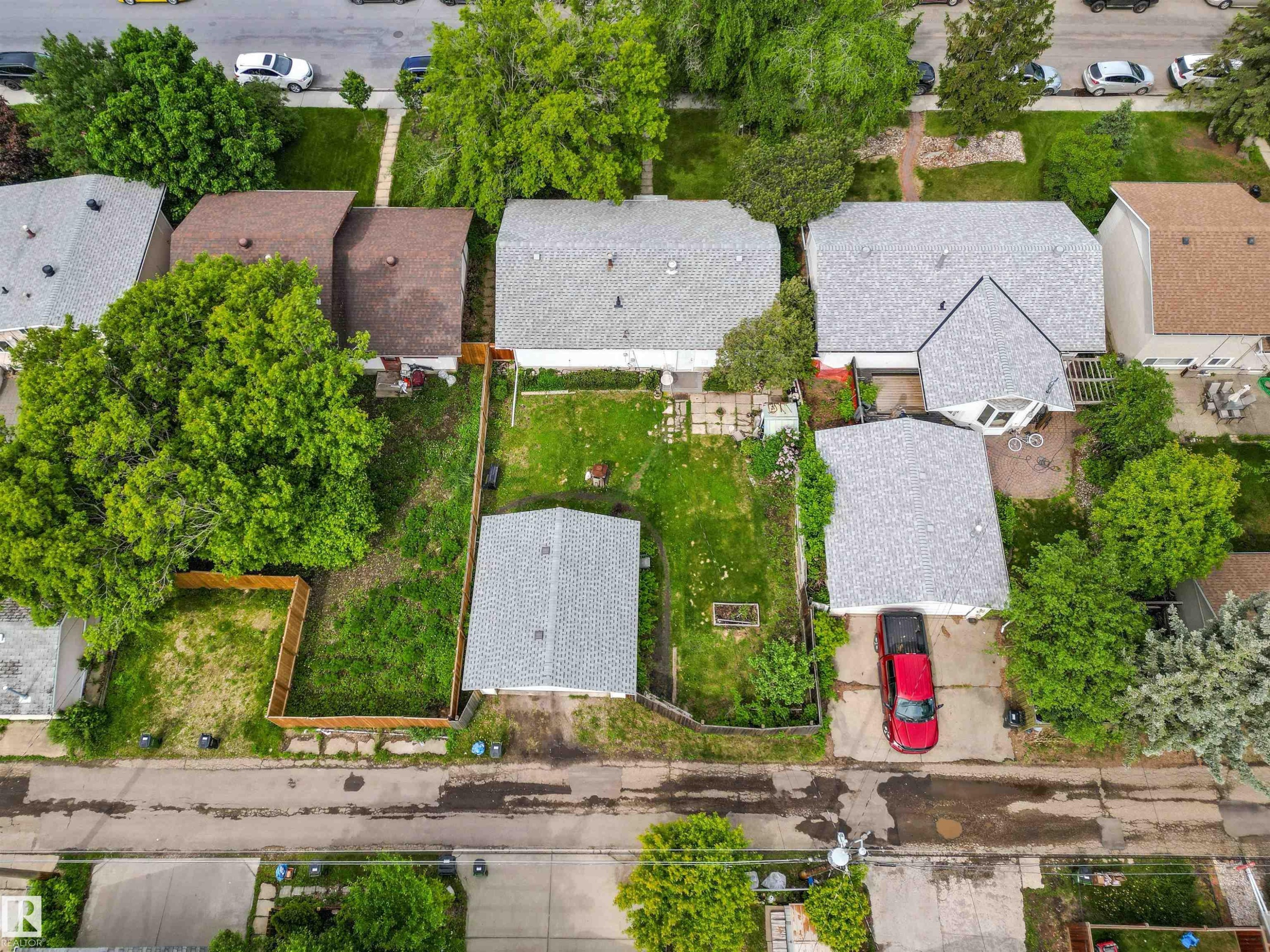 8719 164A Street, Edmonton, AB