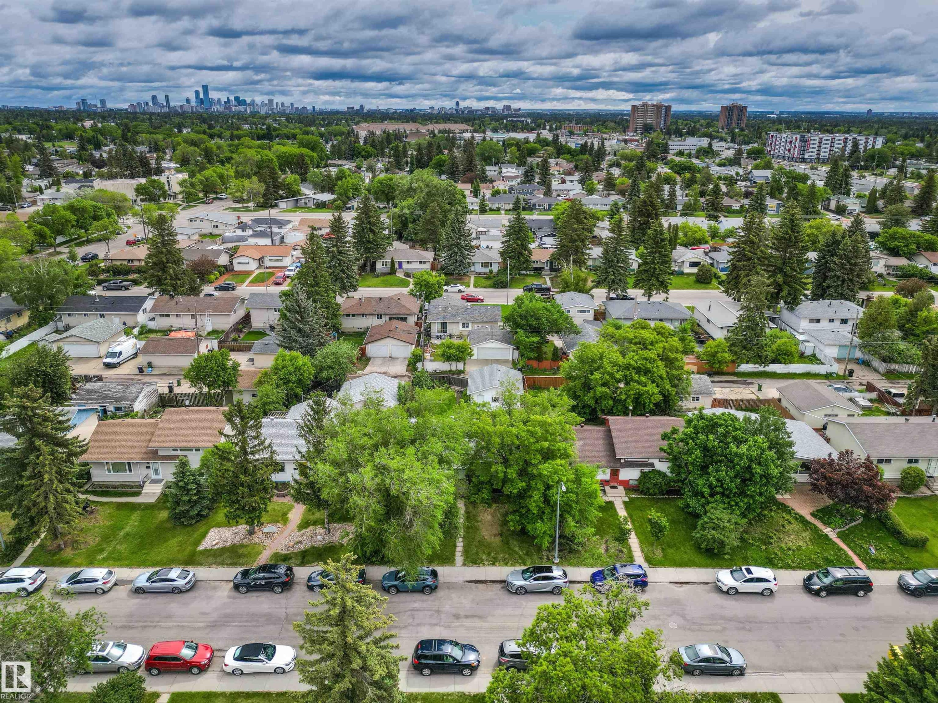 8719 164A Street, Edmonton, AB