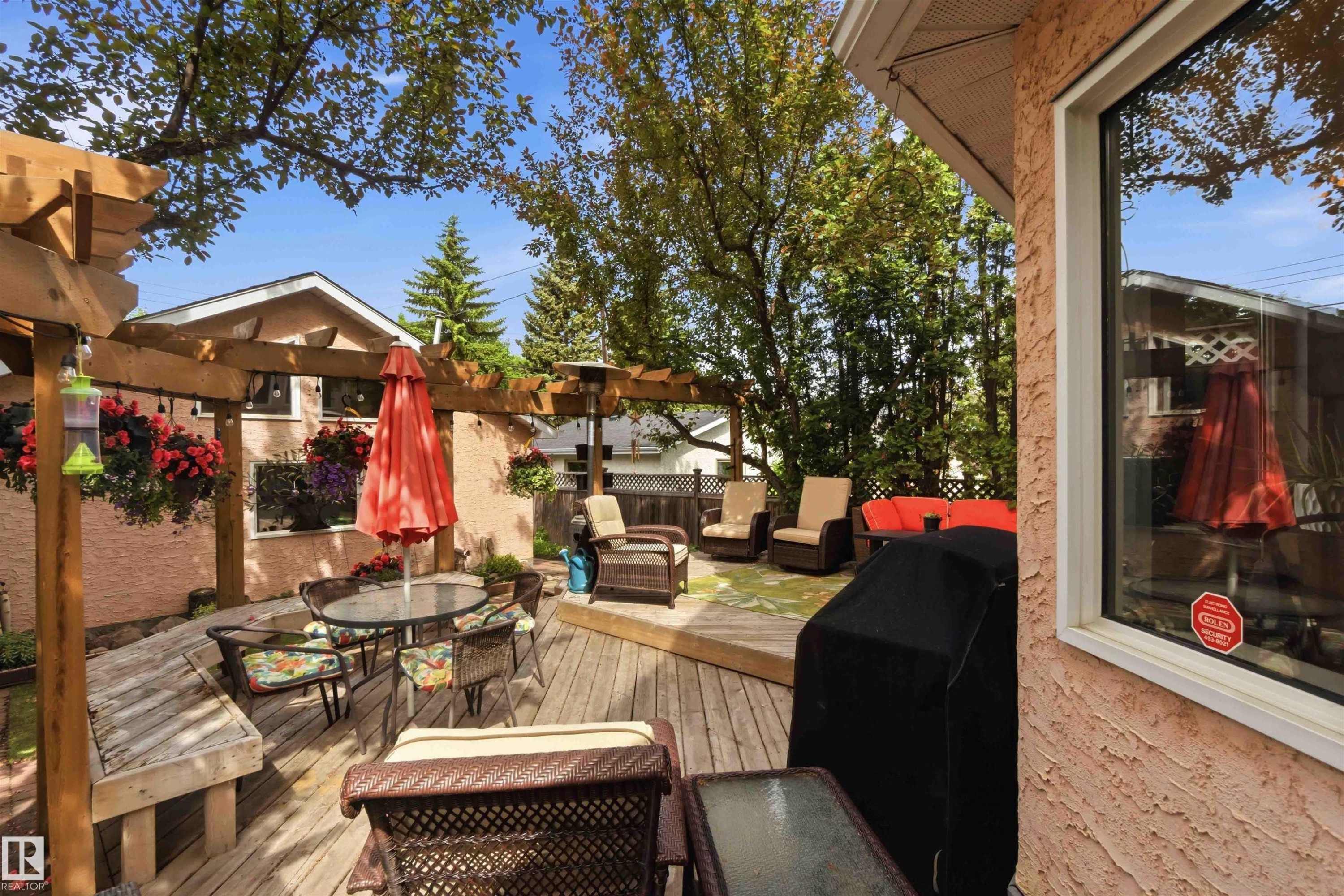 9730 95 Street, Edmonton, AB