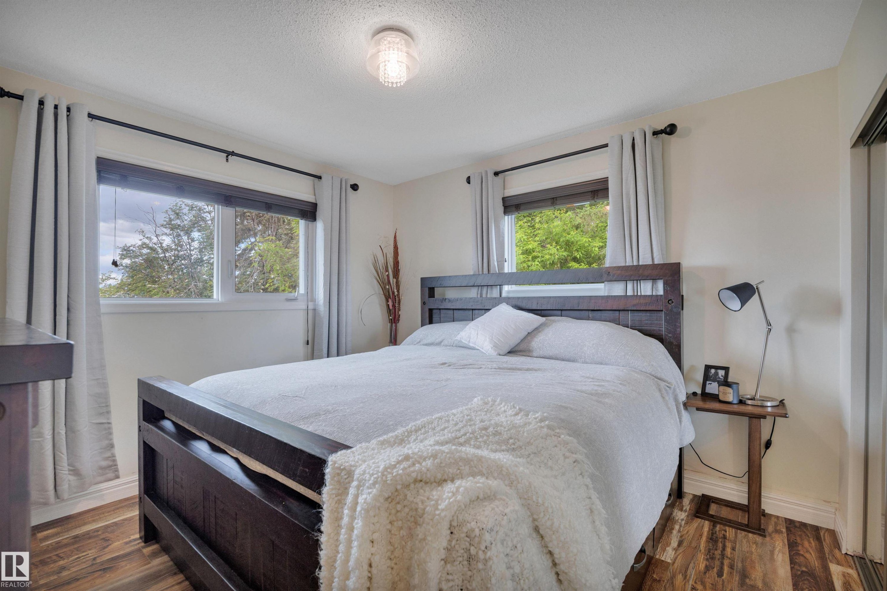 22363 Wye Road, Rural Strathcona County, AB