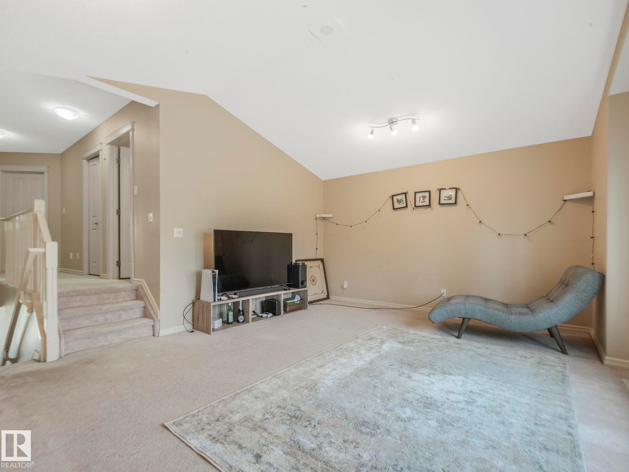 6303 4 Avenue Sw, Edmonton, AB