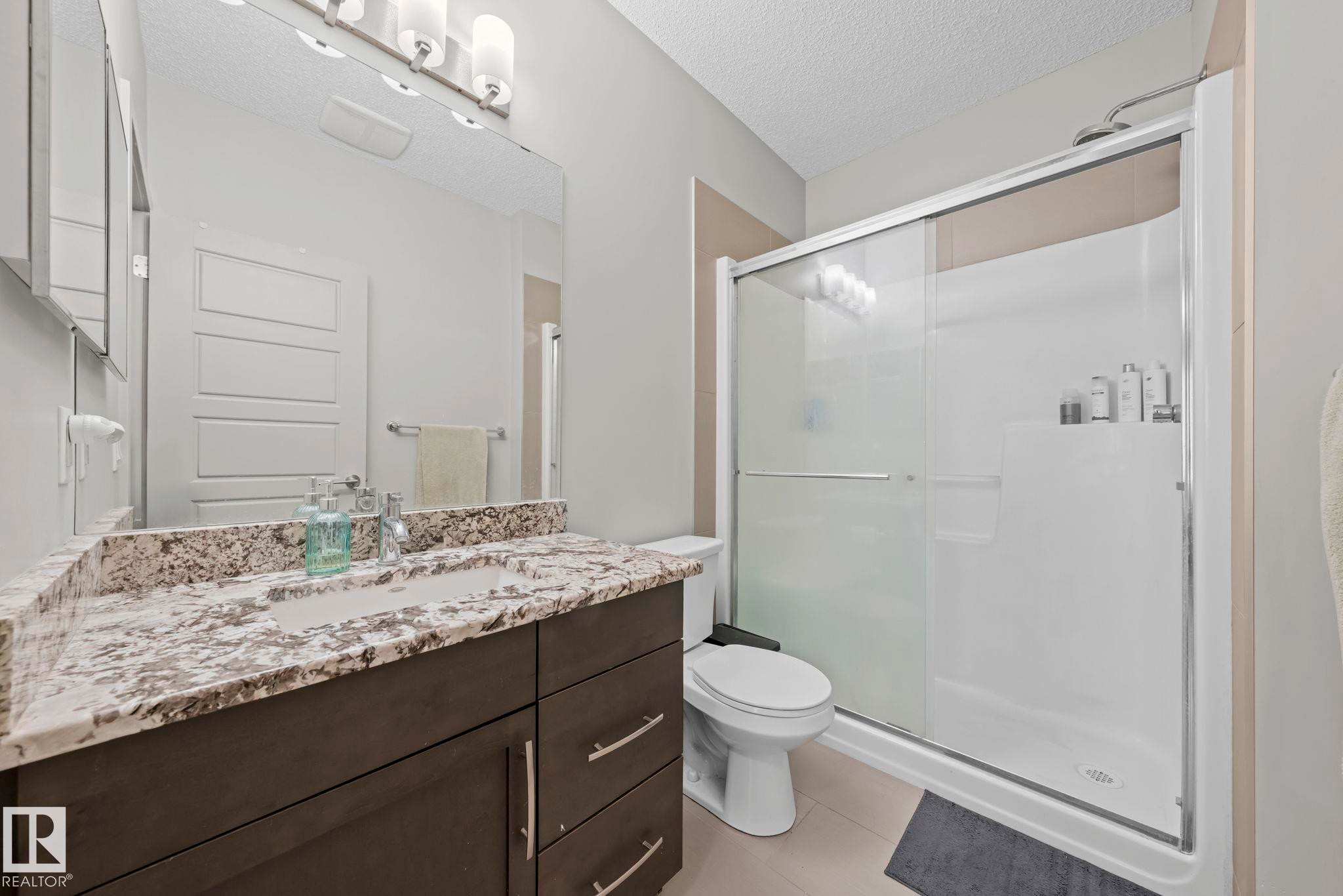 #207 320 Ambleside Li Sw, Edmonton, AB - Indoor Photo Showing Bathroom