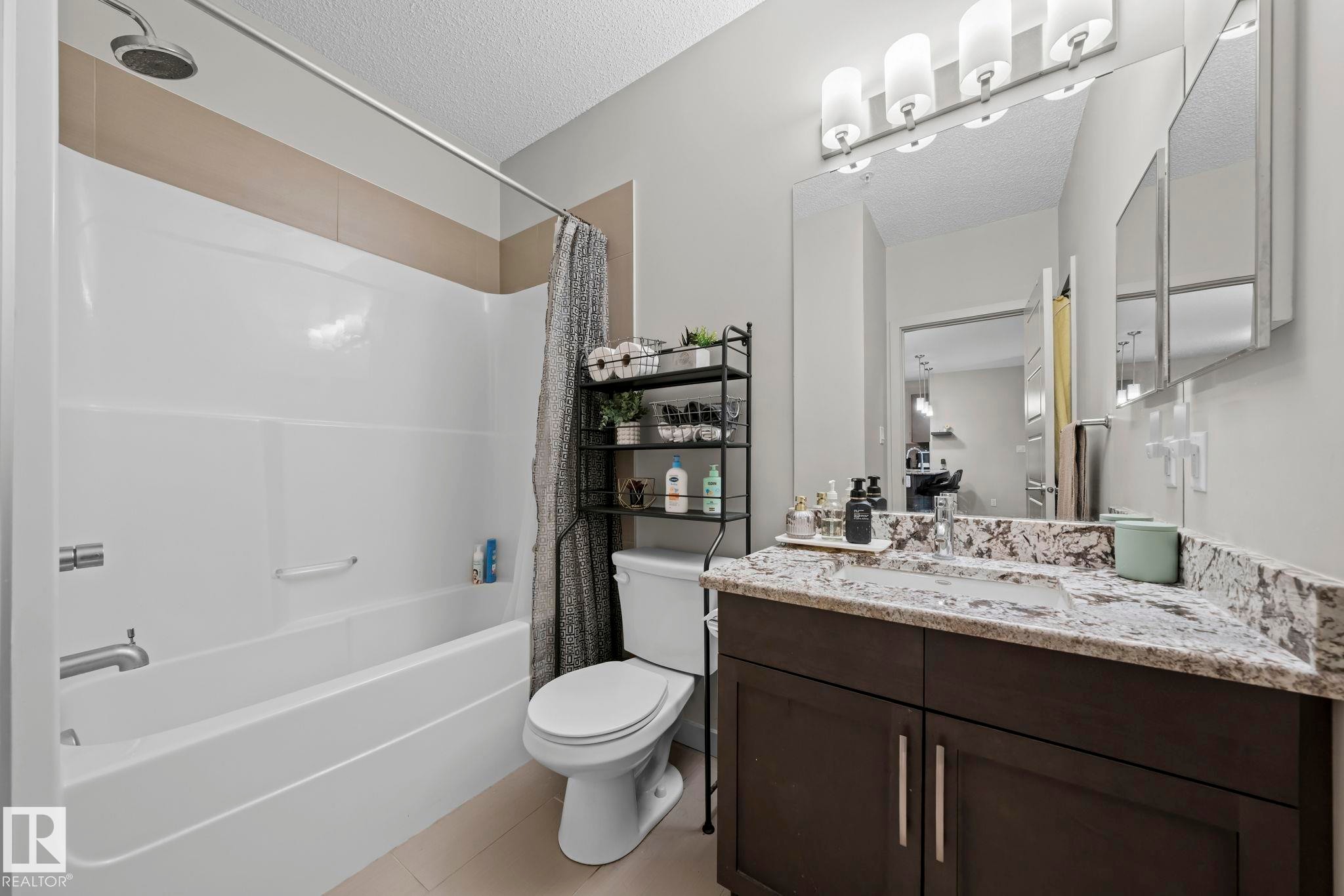 #207 320 Ambleside Li Sw, Edmonton, AB - Indoor Photo Showing Bathroom