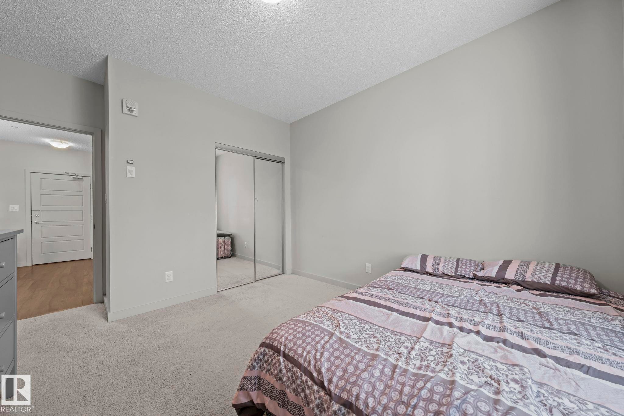#207 320 Ambleside Li Sw, Edmonton, AB - Indoor Photo Showing Bedroom