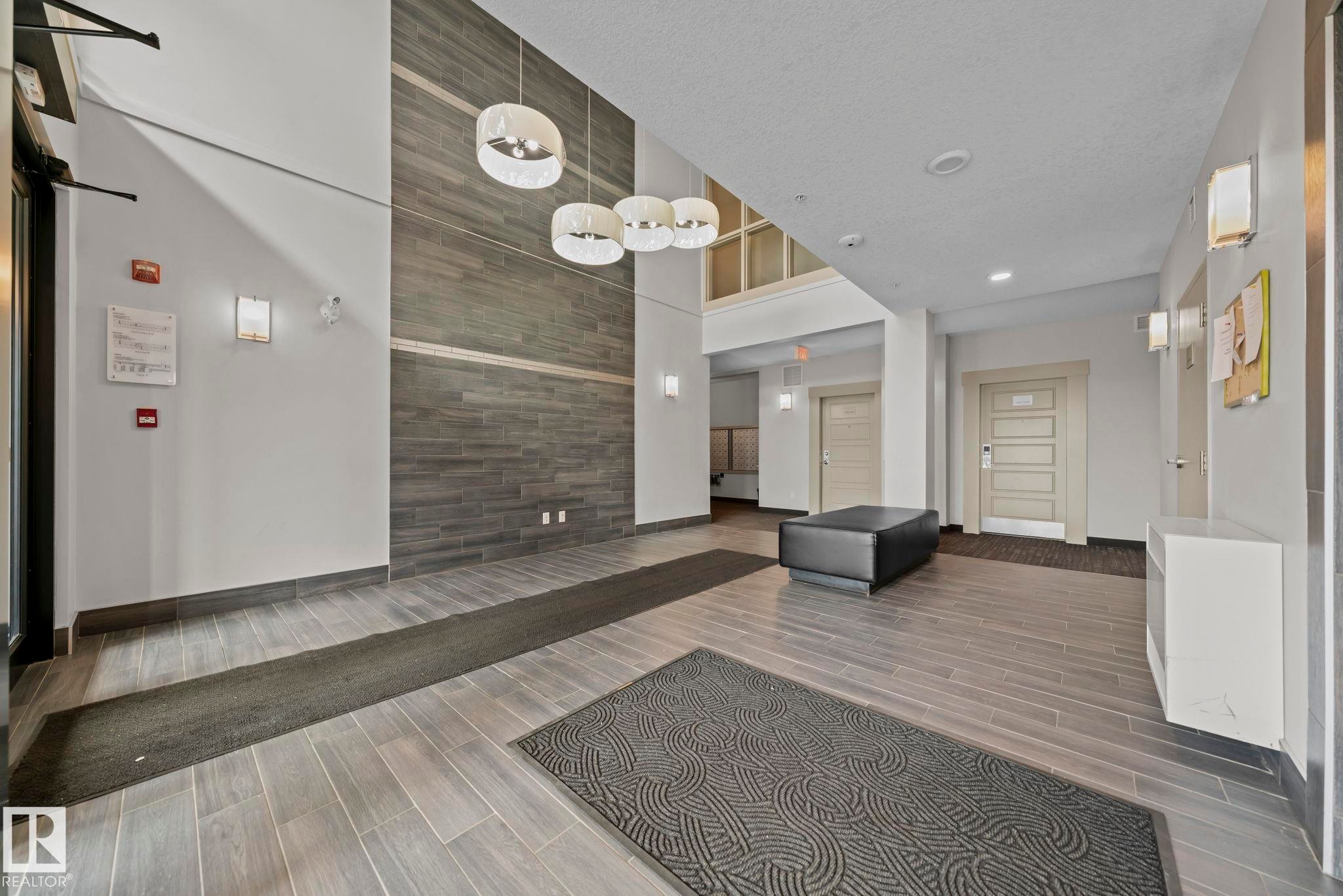 #207 320 Ambleside Li Sw, Edmonton, AB - Indoor Photo Showing Other Room