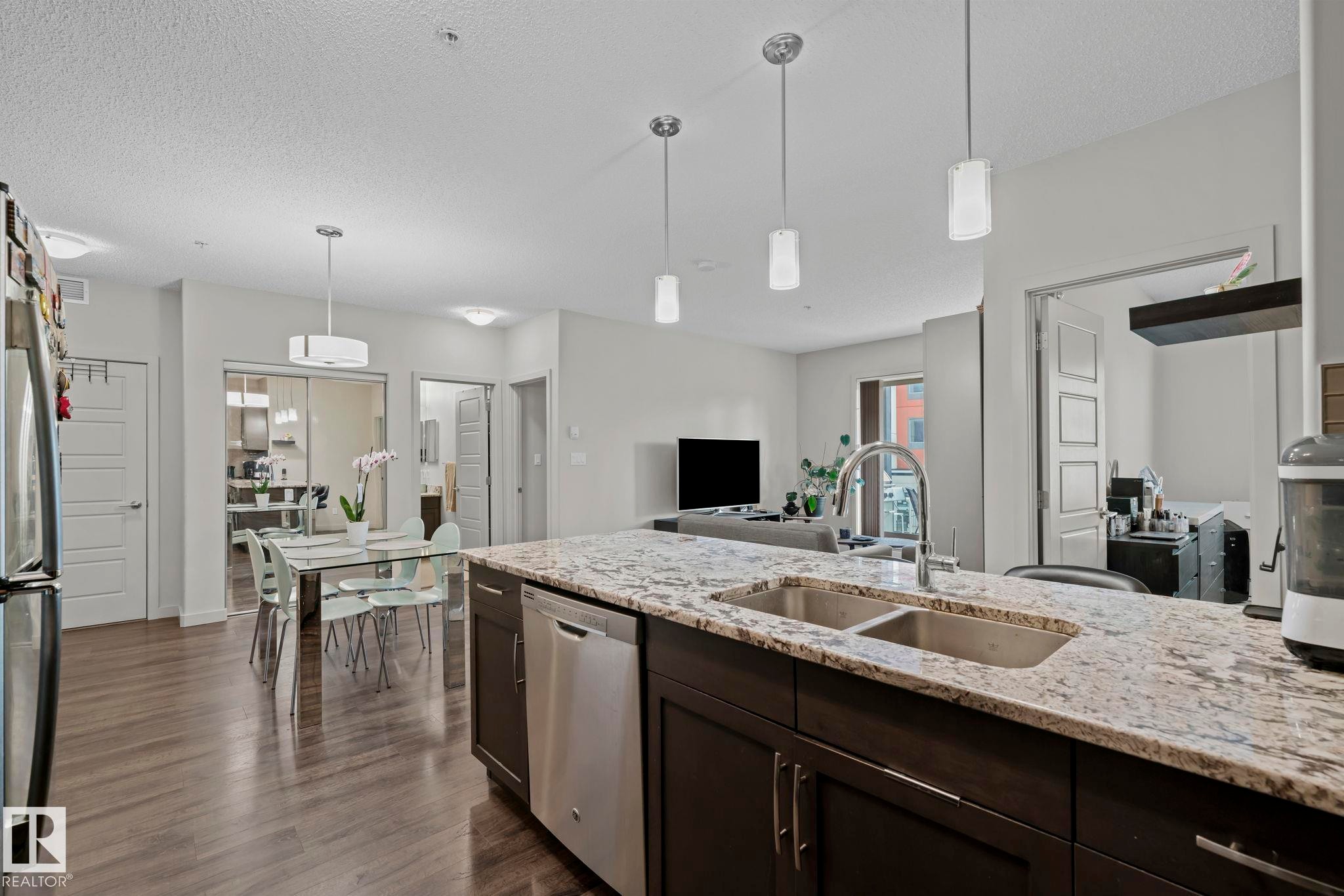 #207 320 Ambleside Li Sw, Edmonton, AB - Indoor Photo Showing Kitchen With Double Sink With Upgraded Kitchen