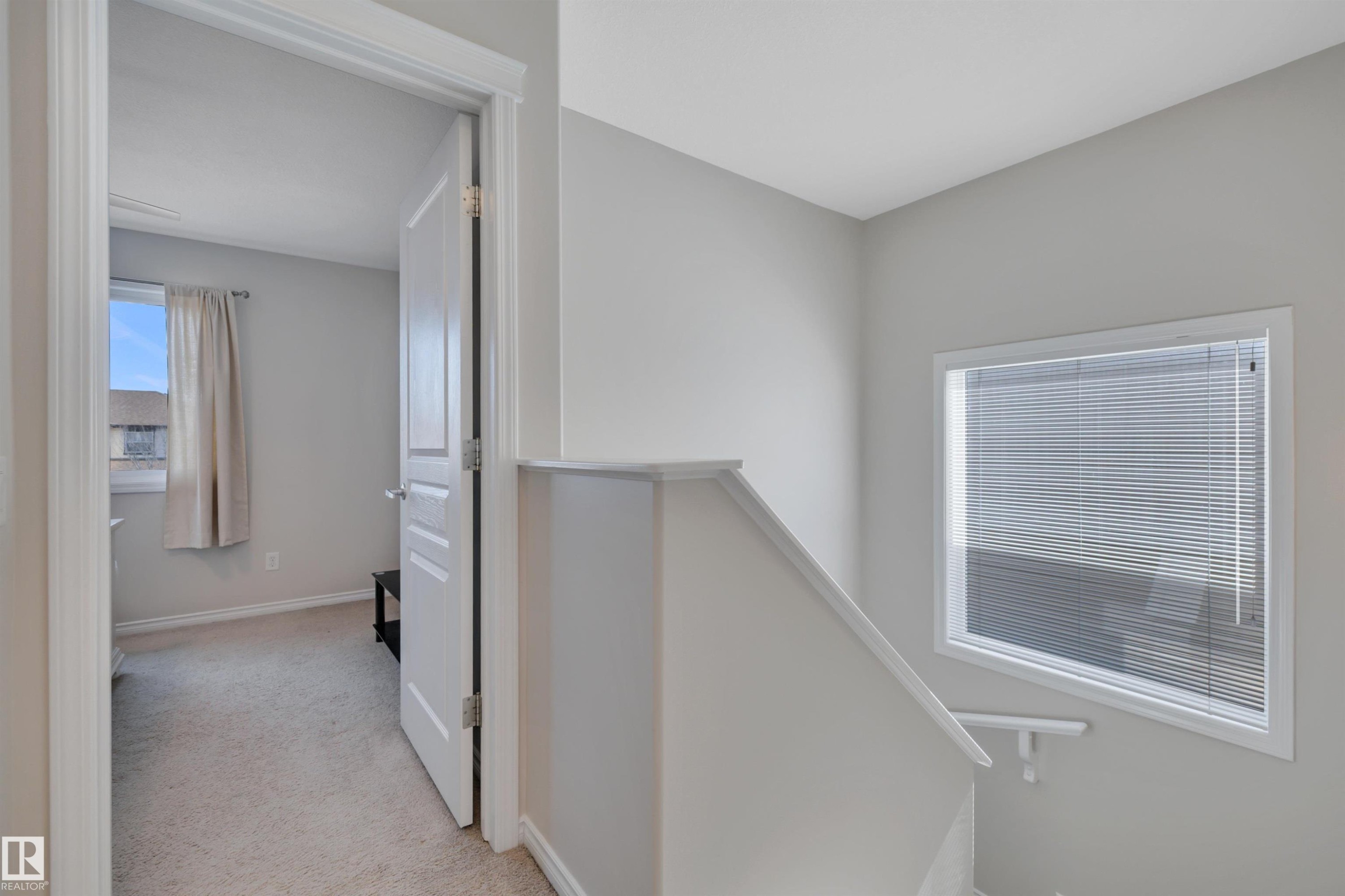 355 Secord Boulevard, Edmonton, AB