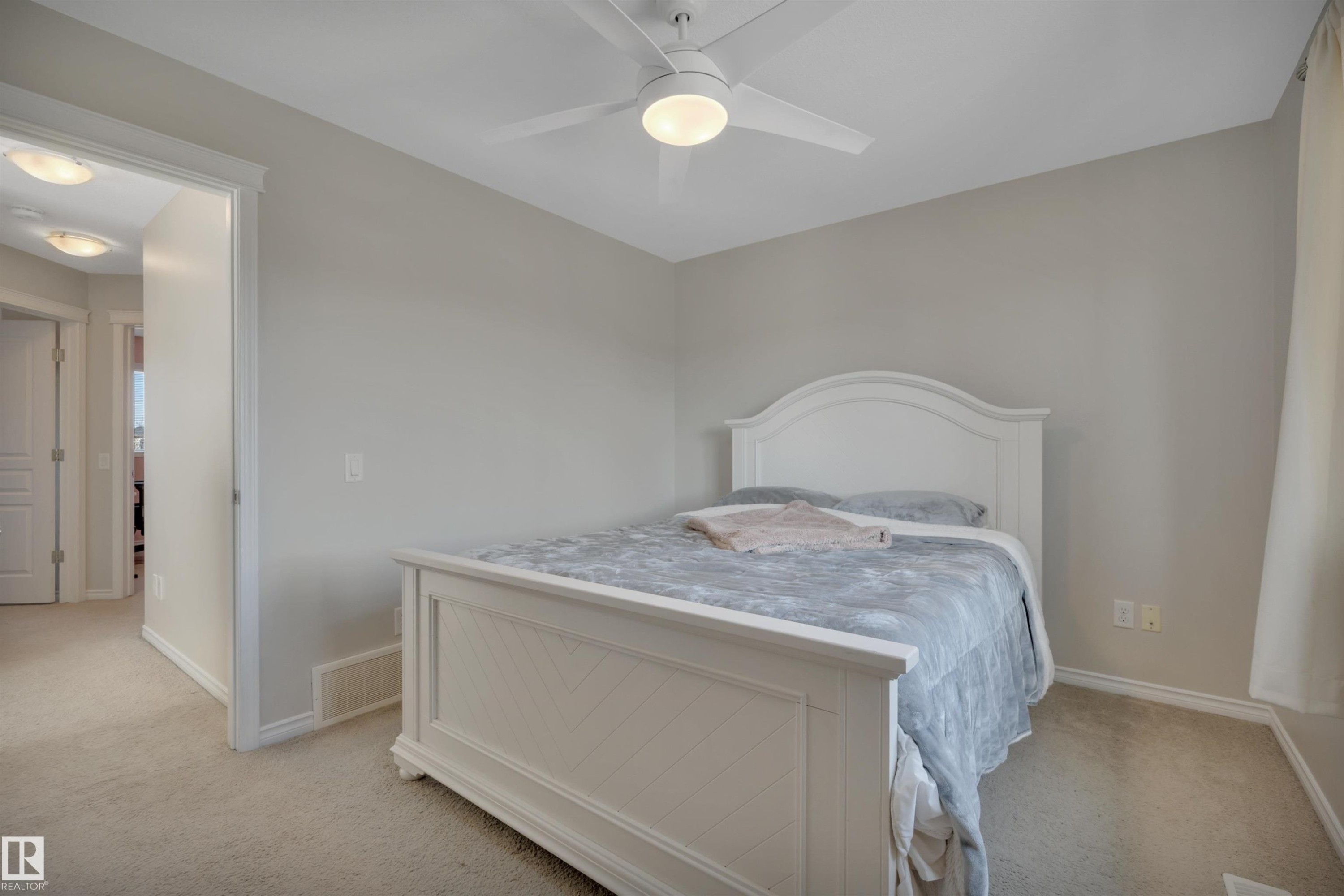 355 Secord Boulevard, Edmonton, AB
