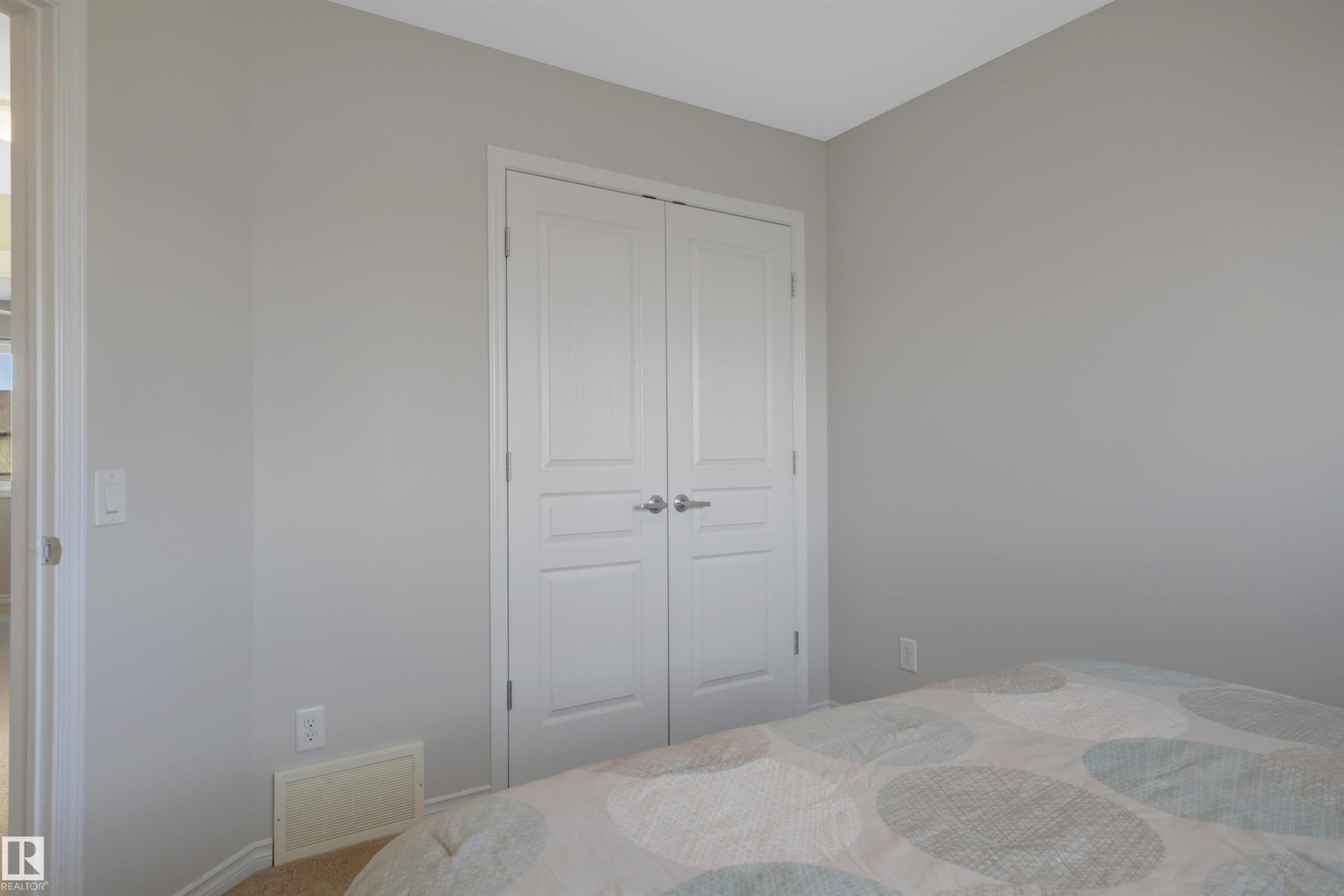 355 Secord Boulevard, Edmonton, AB