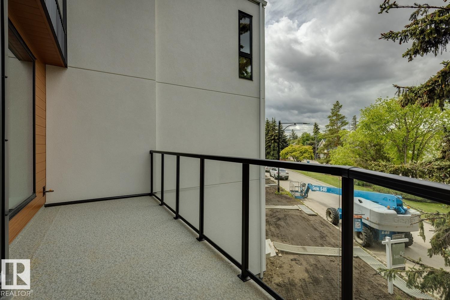 #6 10331 Wadhurst Rd Nw, Edmonton, AB - Outdoor With Exterior