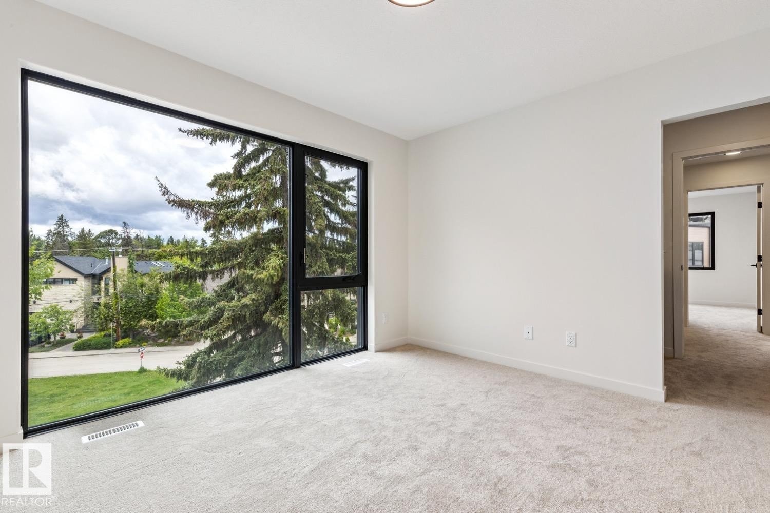 #6 10331 Wadhurst Rd Nw, Edmonton, AB - Indoor Photo Showing Other Room