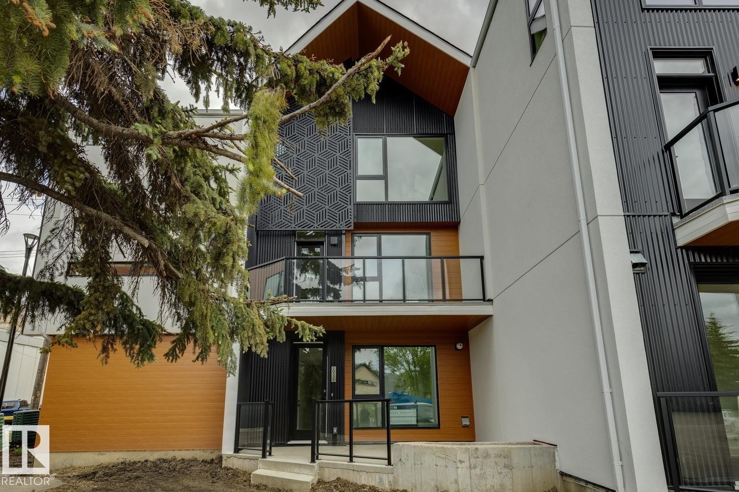 #6 10331 Wadhurst Rd Nw, Edmonton, AB - Outdoor