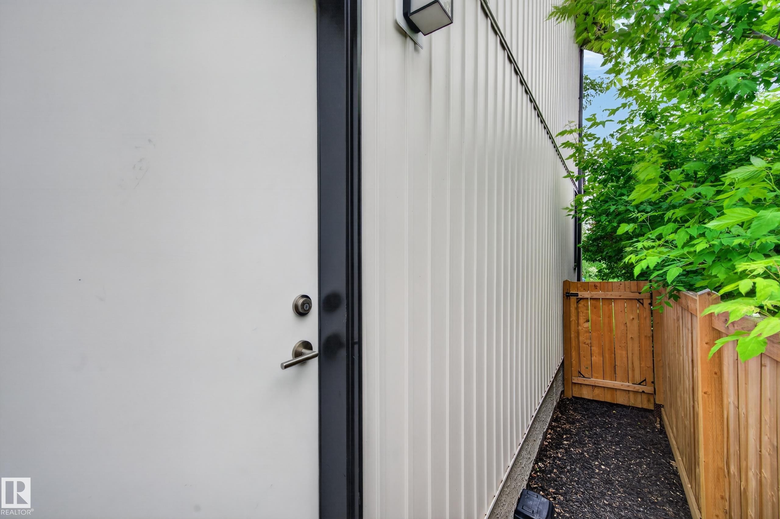 9108 64 Avenue, Edmonton, AB