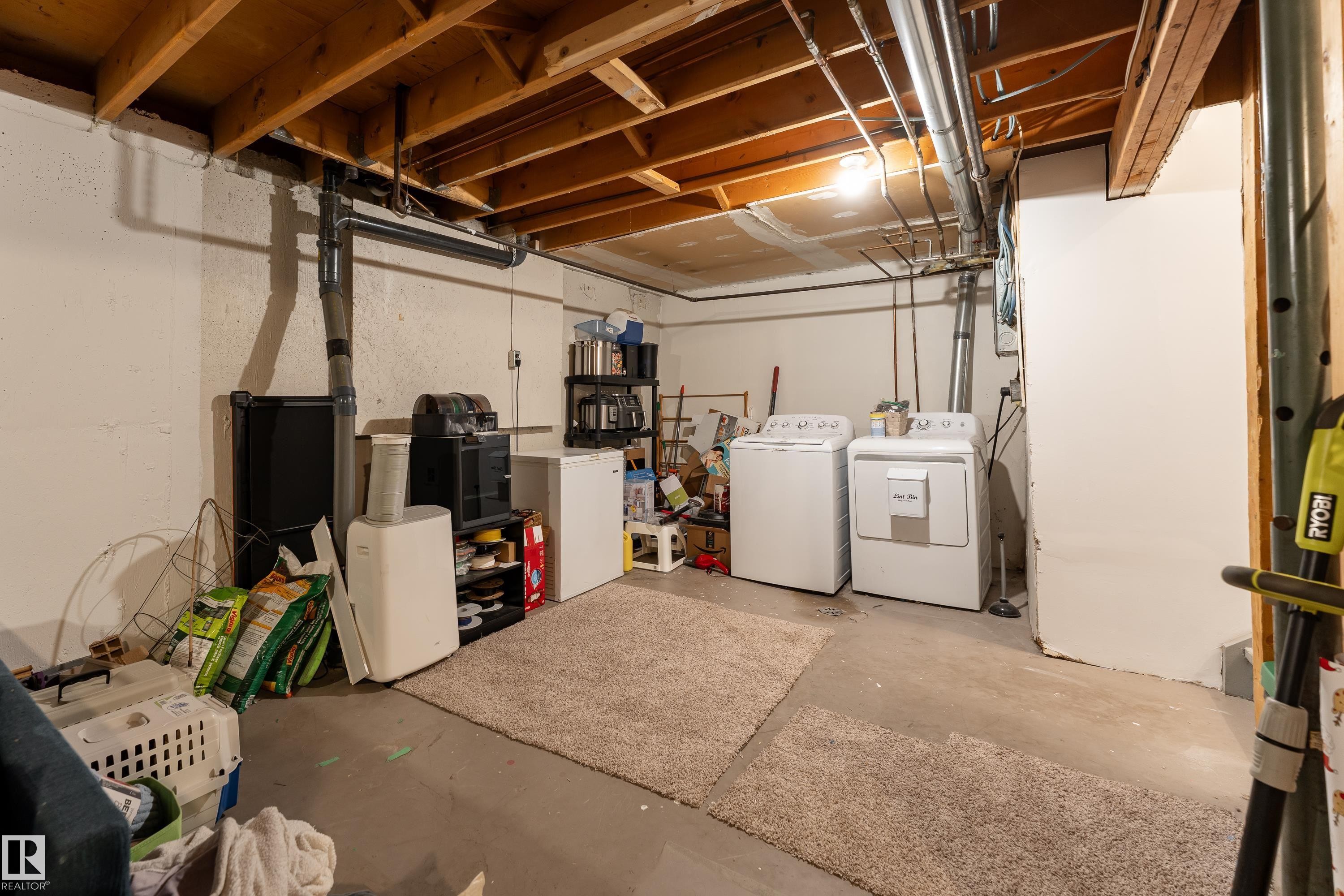 116 16348 109 Street, Edmonton, AB - Indoor Photo Showing Laundry Room