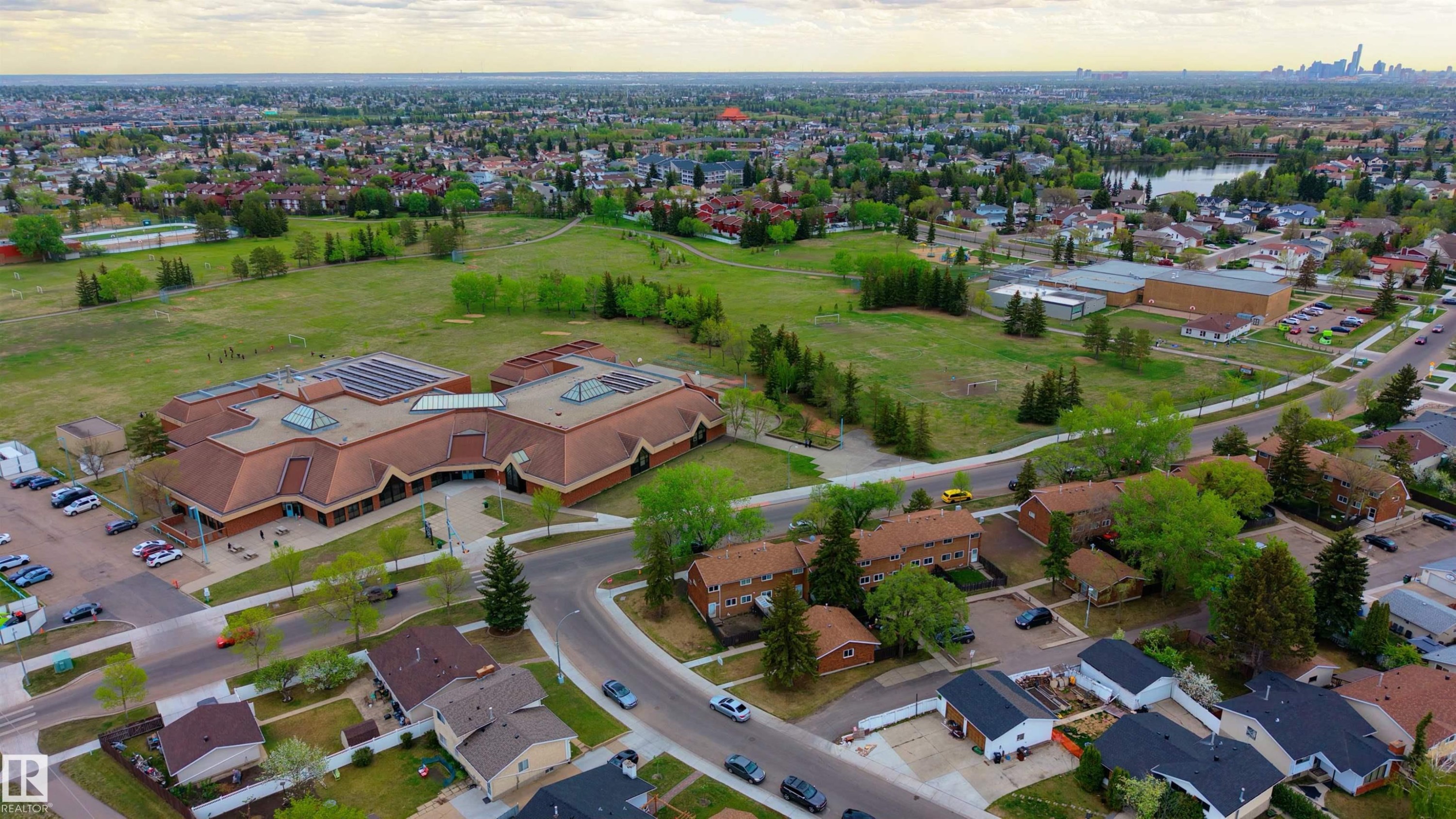 116 16348 109 Street, Edmonton, AB - Outdoor With View