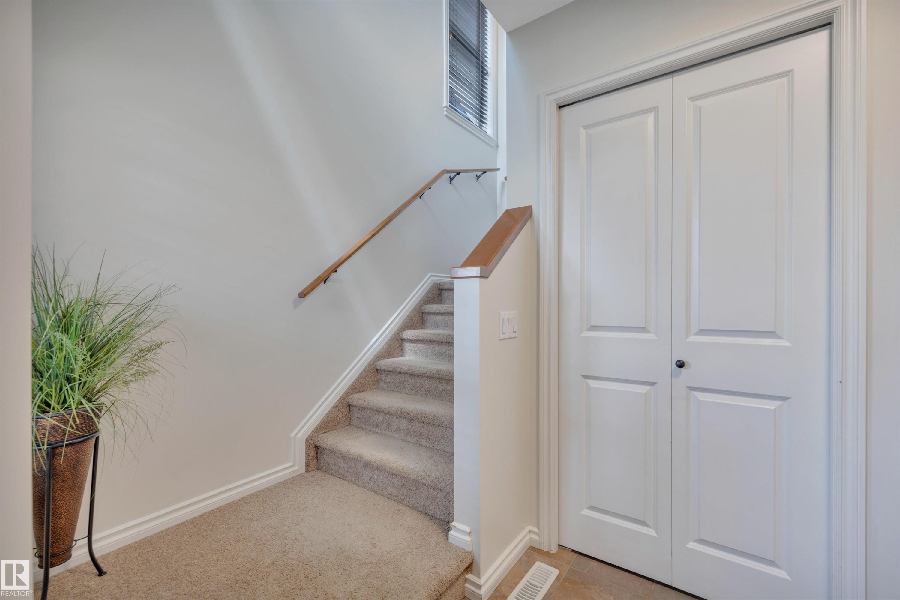 52 Selkirk Place, Leduc, AB