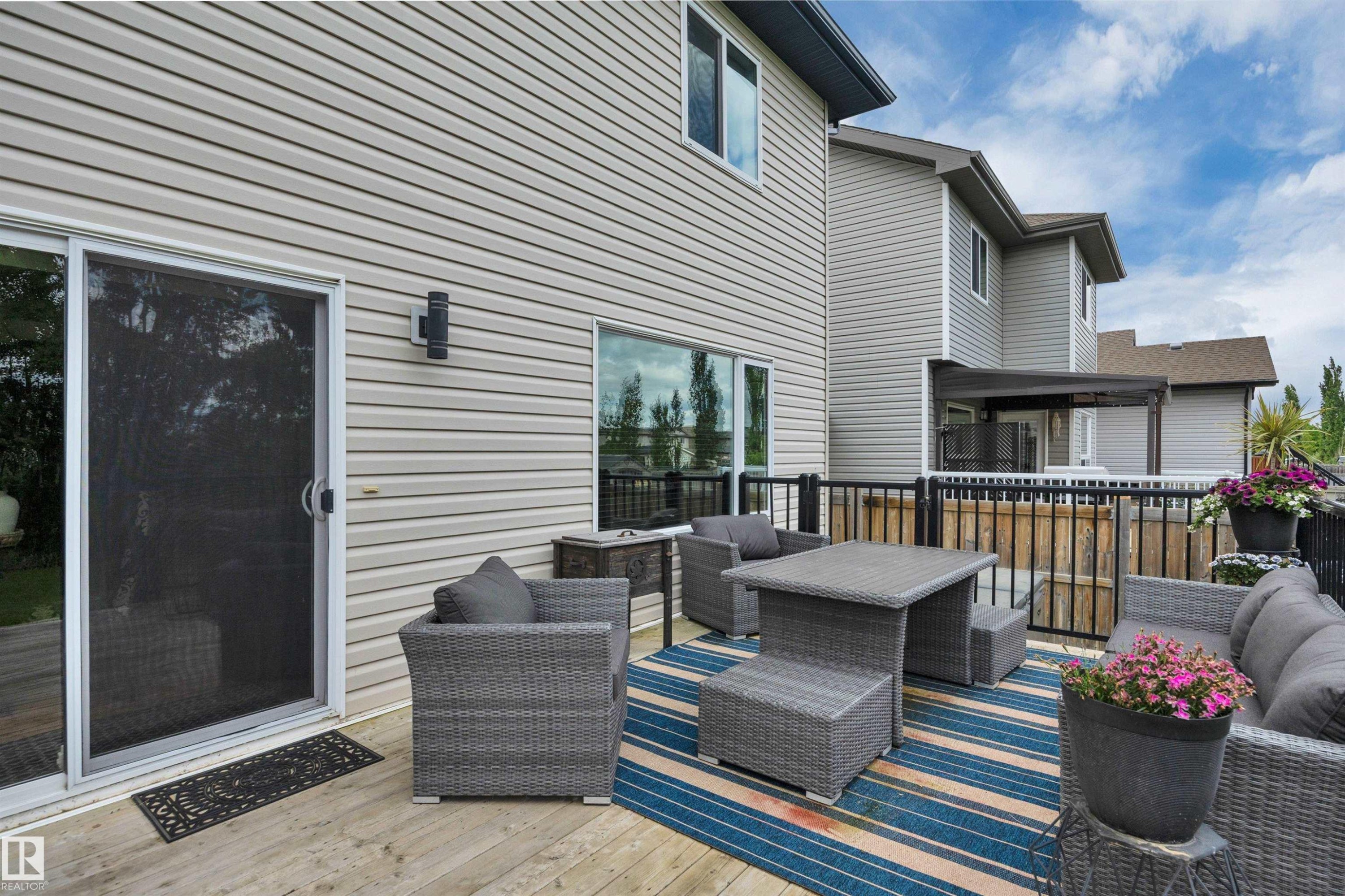 52 Selkirk Place, Leduc, AB