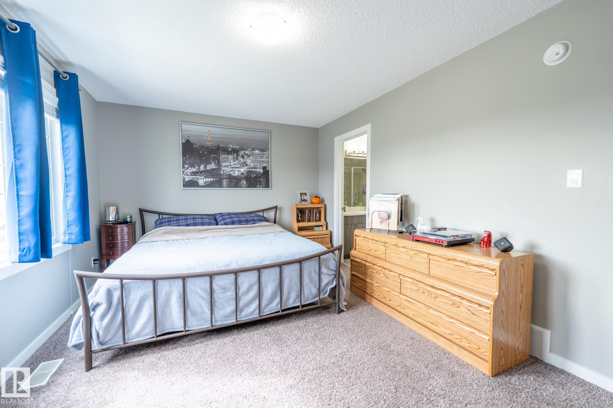 1124 161 Street, Edmonton, AB - Indoor Photo Showing Bedroom