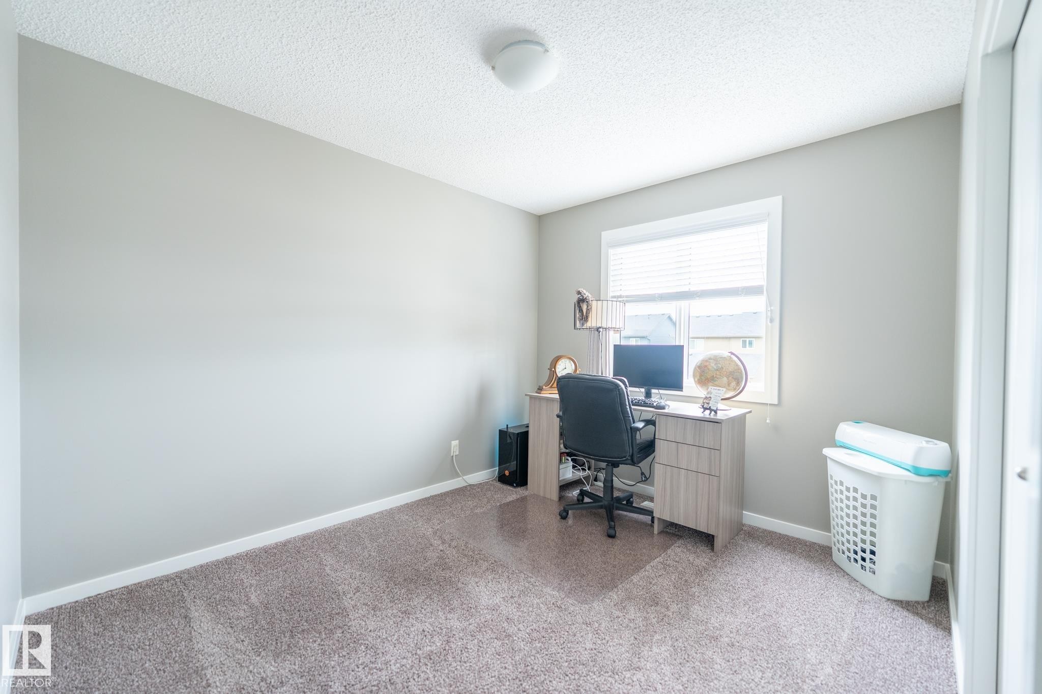 1124 161 Street, Edmonton, AB - Indoor Photo Showing Office