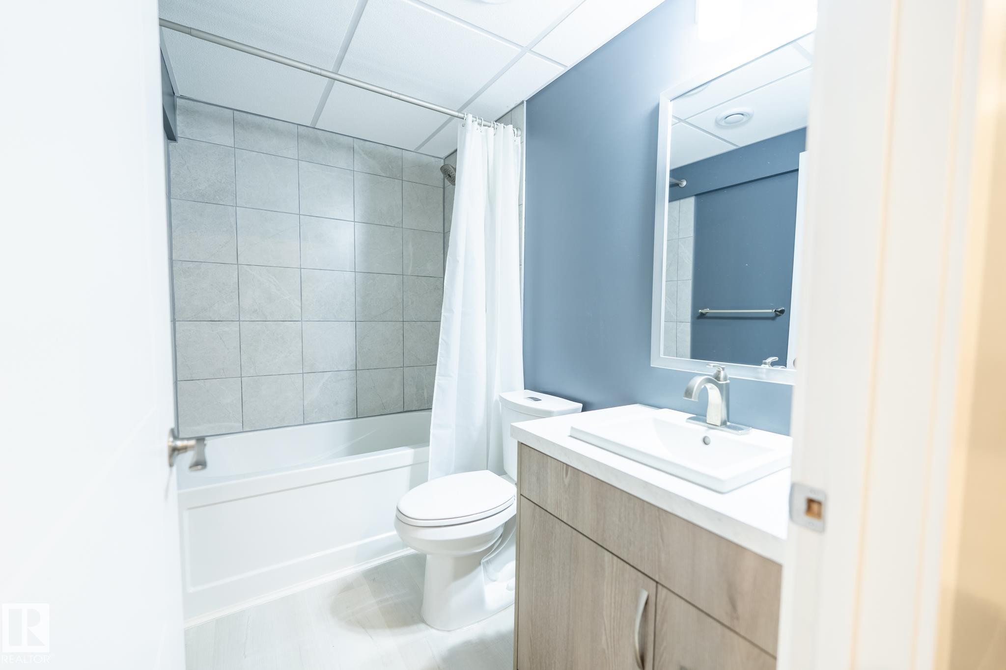 1124 161 Street, Edmonton, AB - Indoor Photo Showing Bathroom