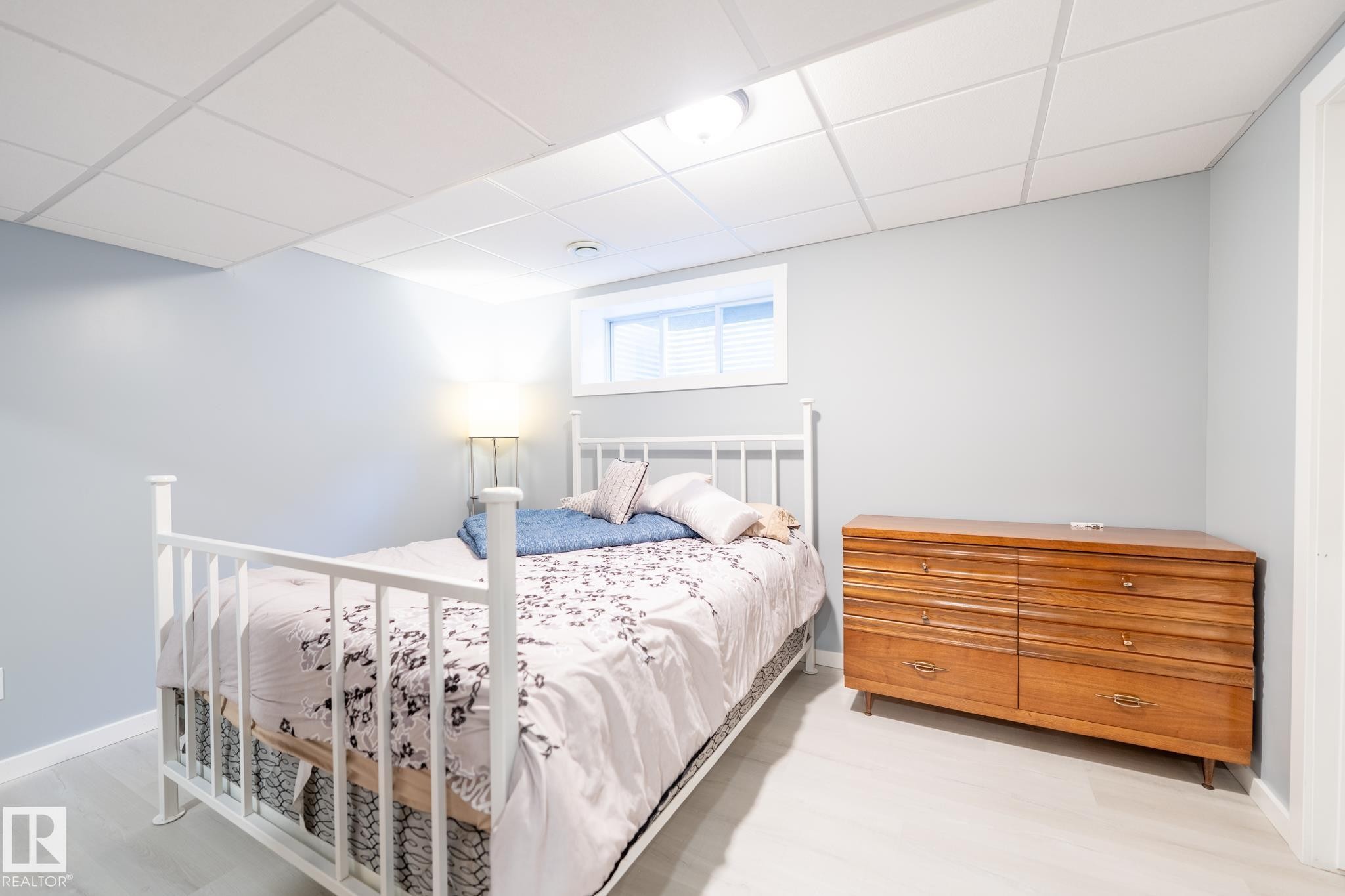 1124 161 Street, Edmonton, AB - Indoor Photo Showing Bedroom
