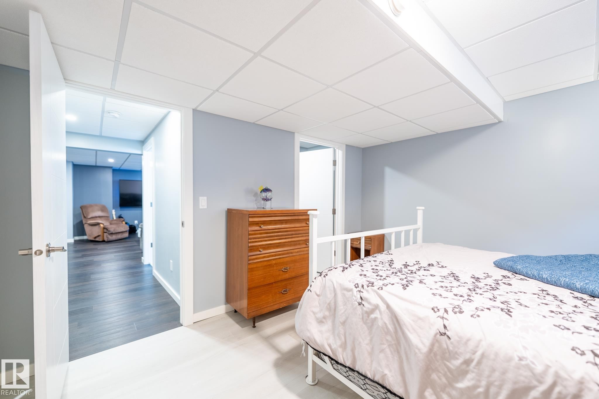 1124 161 Street, Edmonton, AB - Indoor Photo Showing Bedroom