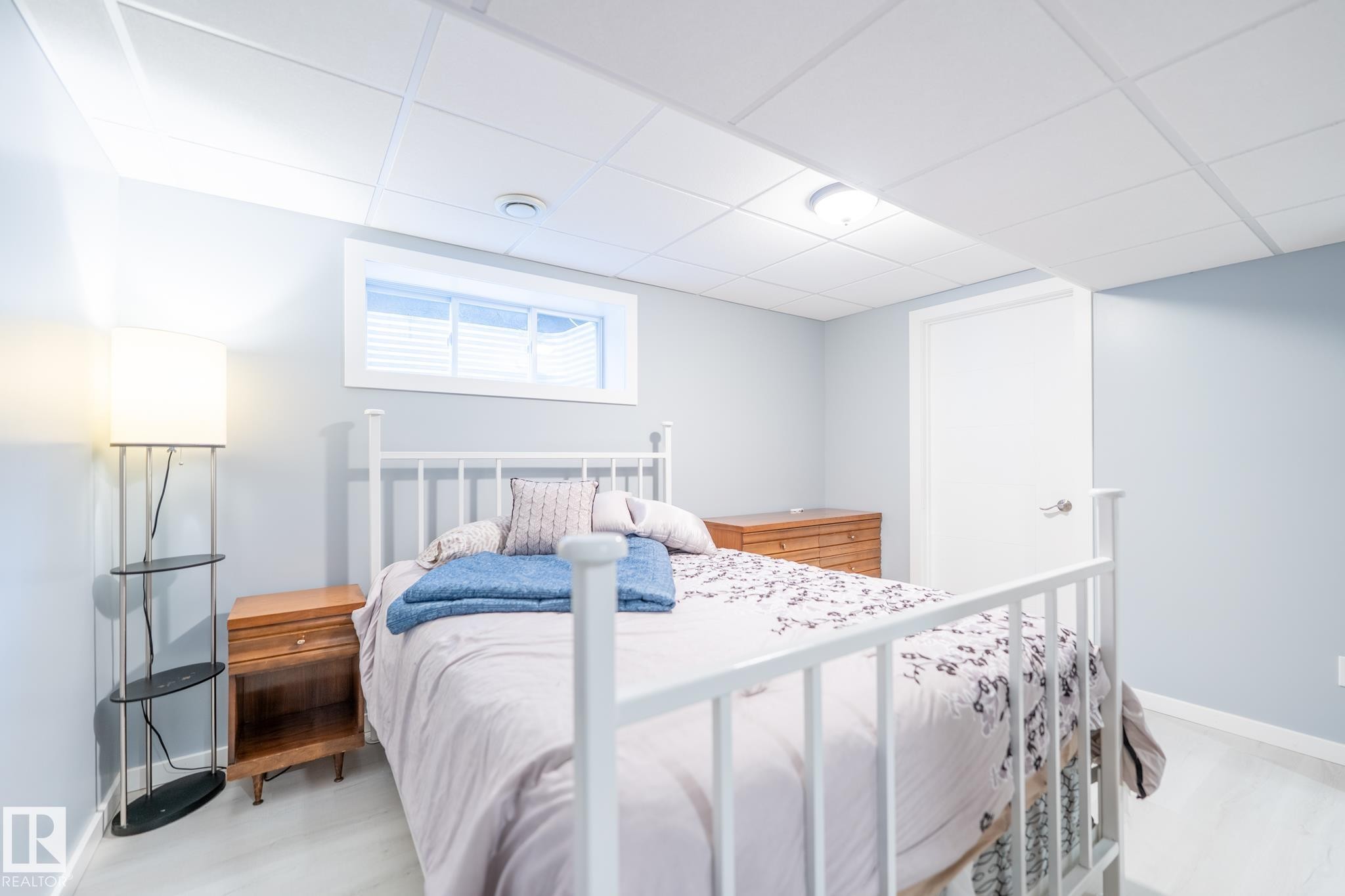 1124 161 Street, Edmonton, AB - Indoor Photo Showing Bedroom