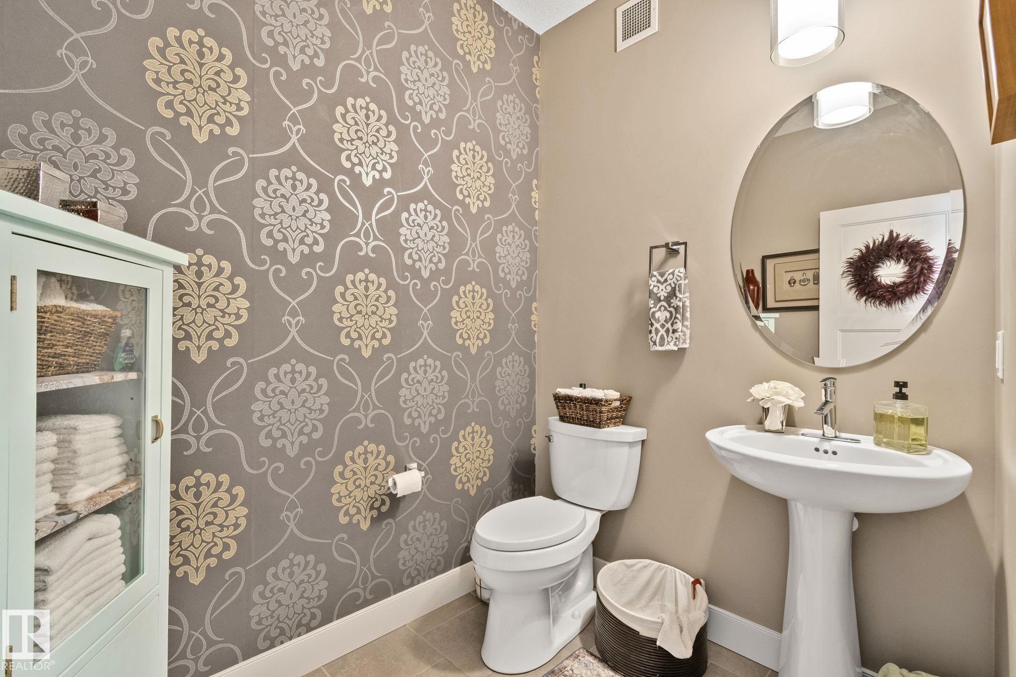 32 Nault Crescent, St. Albert, AB - Indoor Photo Showing Bathroom