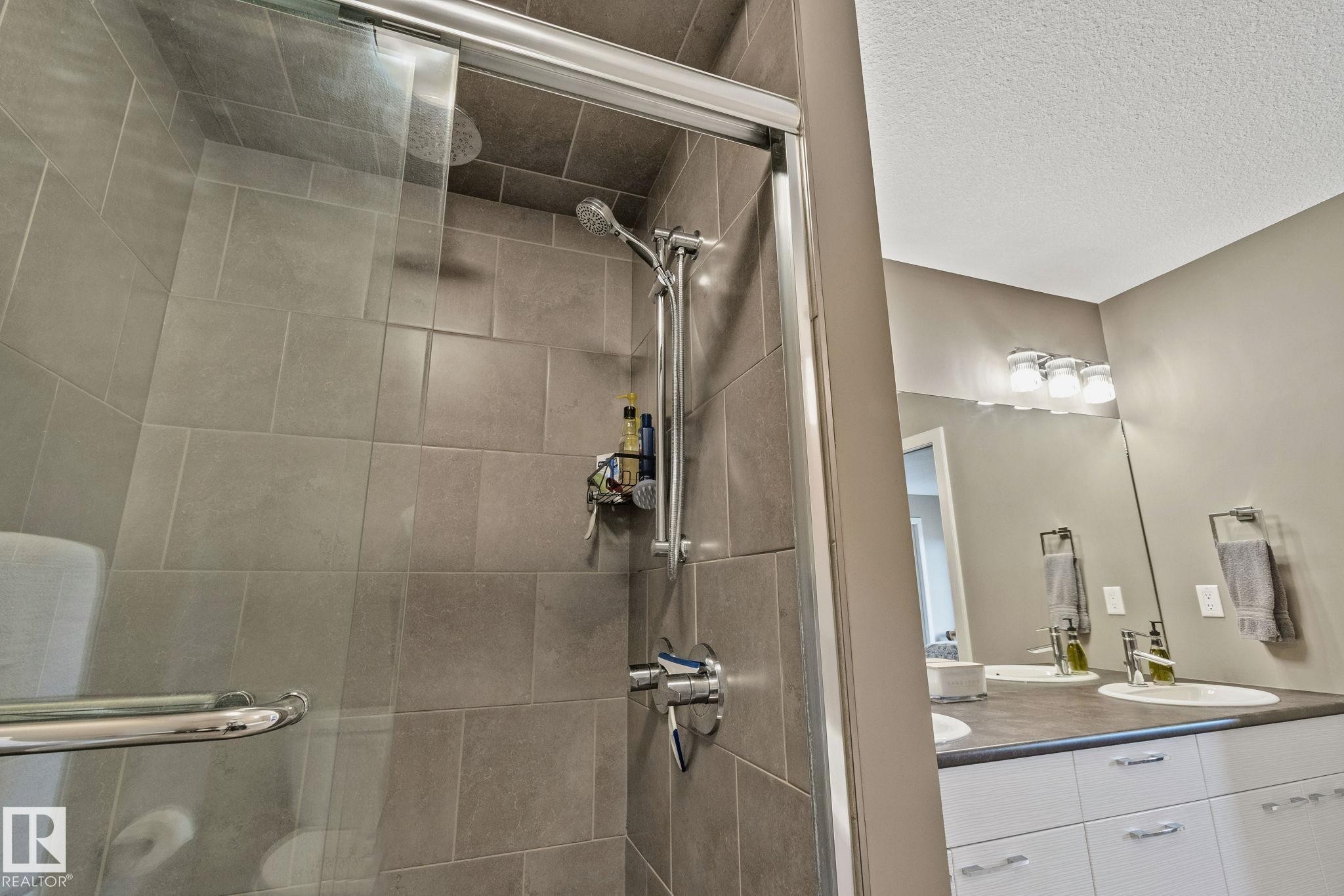 32 Nault Crescent, St. Albert, AB - Indoor Photo Showing Bathroom
