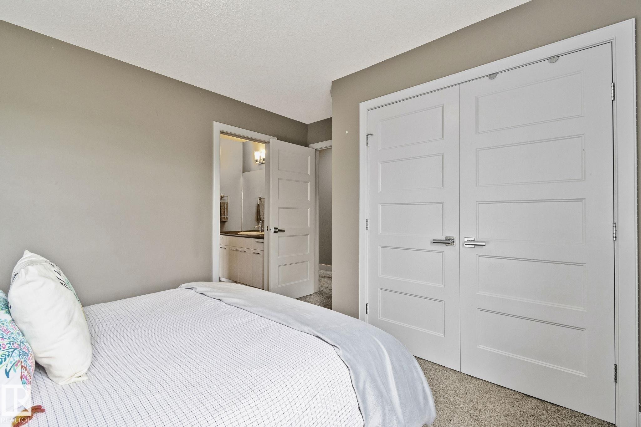 32 Nault Crescent, St. Albert, AB - Indoor Photo Showing Bedroom
