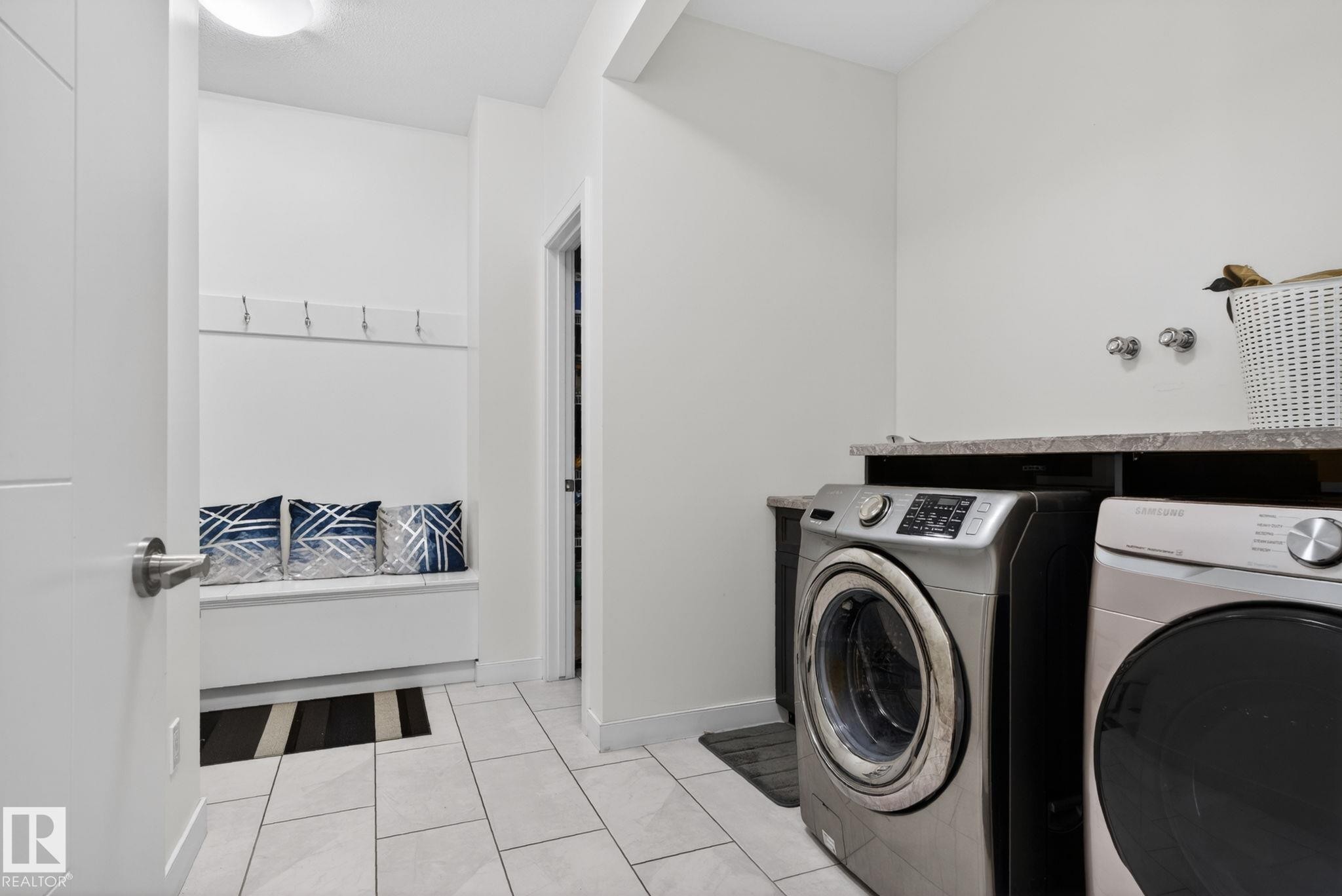 Laundry room - 704 39 Street, Edmonton, AB