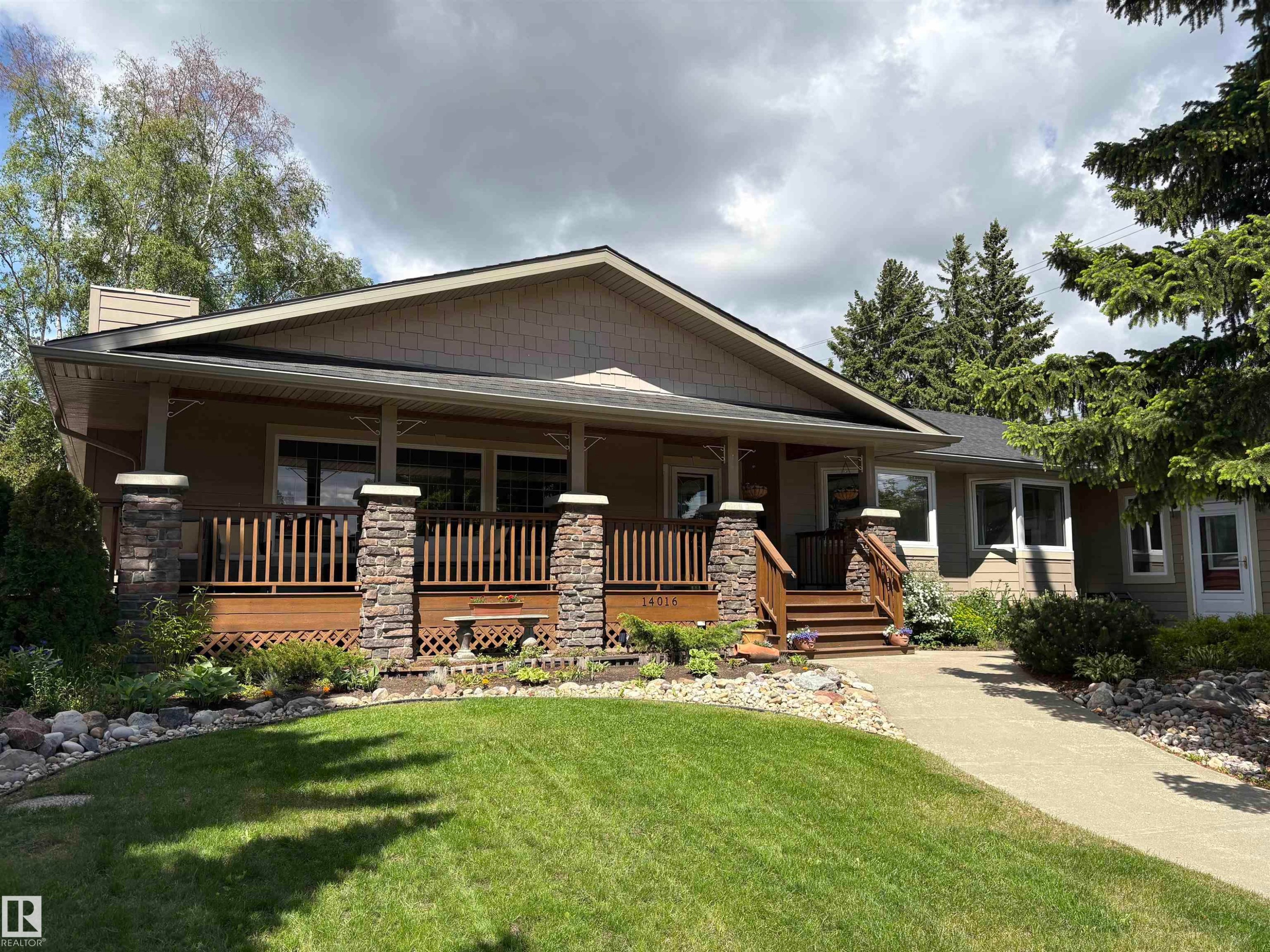 14016 85 Avenue Nw, Edmonton, AB - Outdoor With Deck Patio Veranda