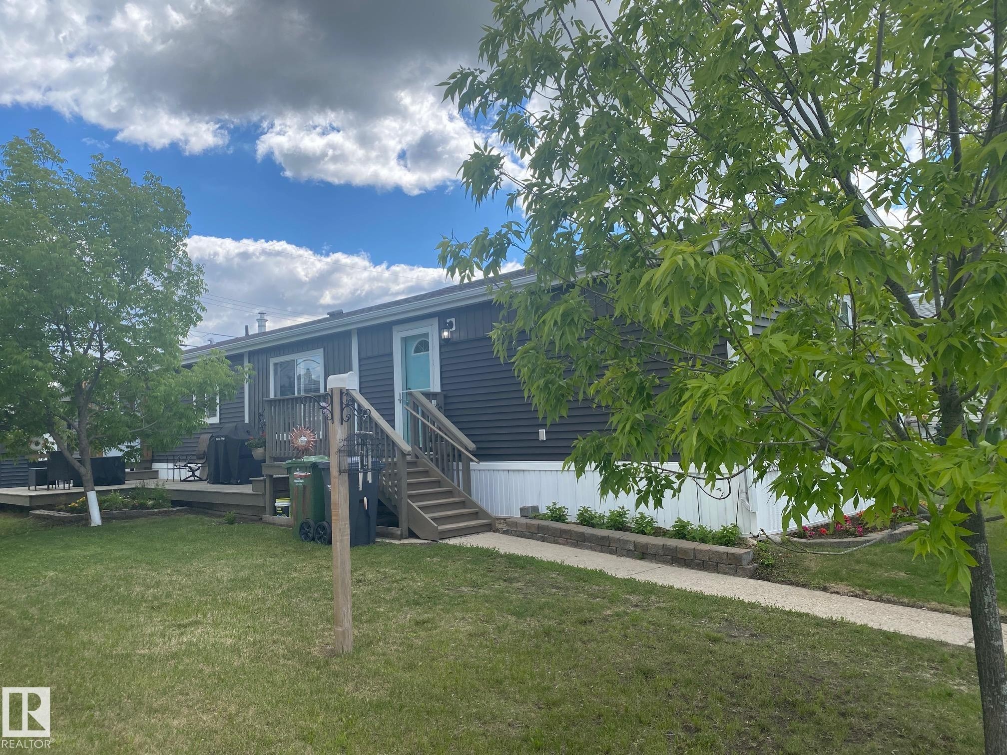 4809 49 Avenue, Wetaskiwin, AB