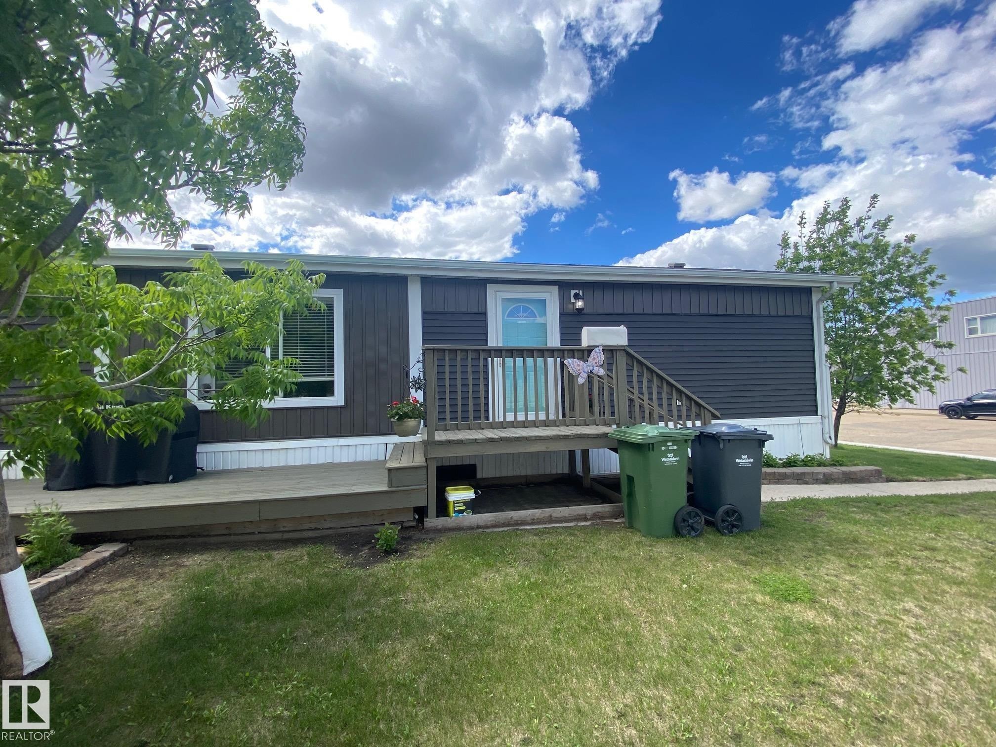4809 49 Avenue, Wetaskiwin, AB