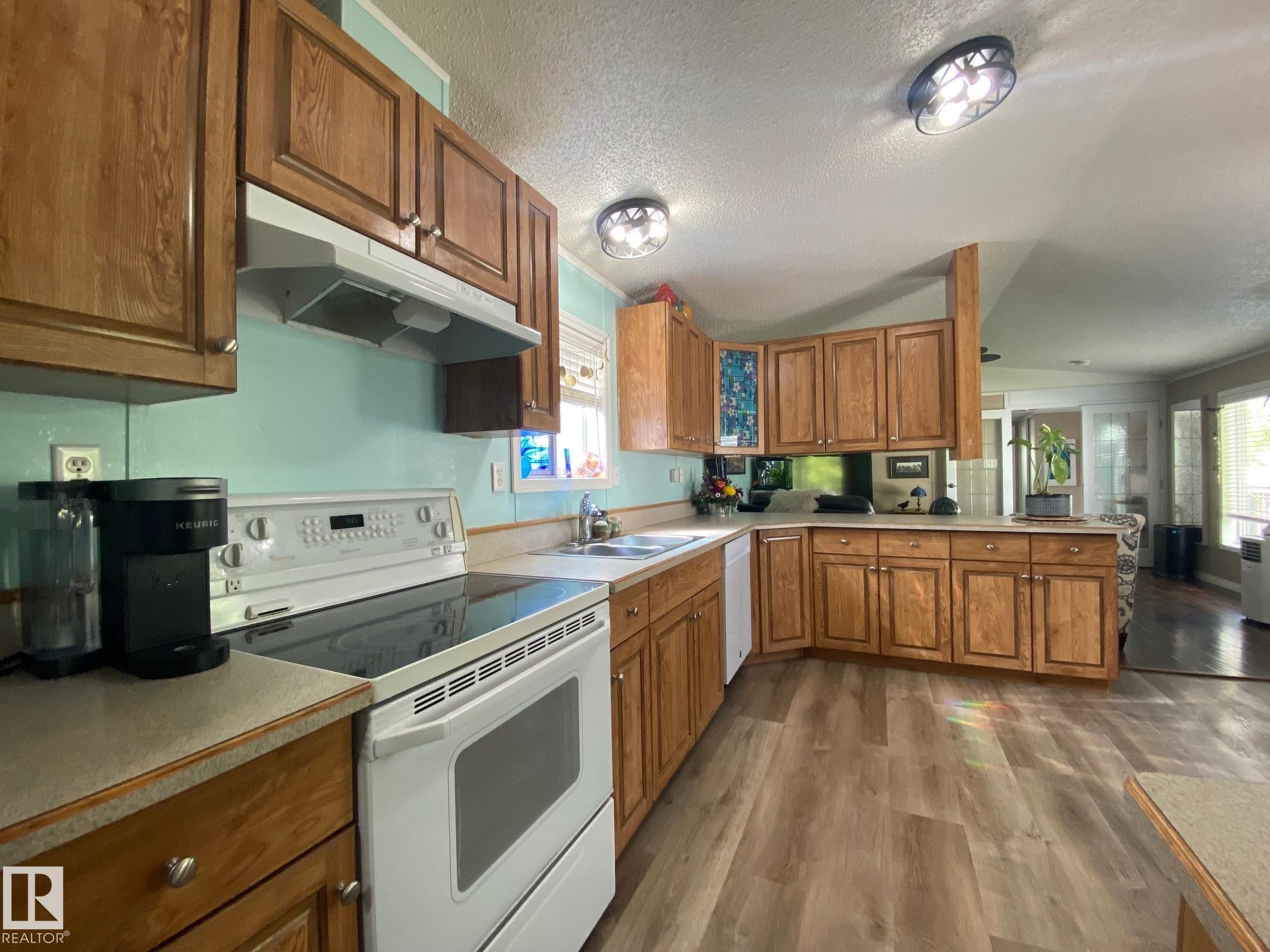4809 49 Avenue, Wetaskiwin, AB
