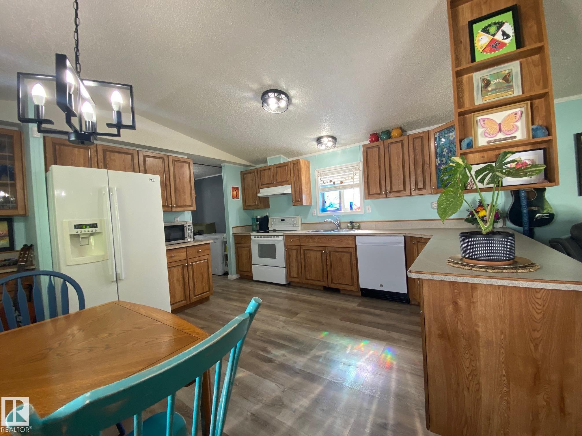 4809 49 Avenue, Wetaskiwin, AB