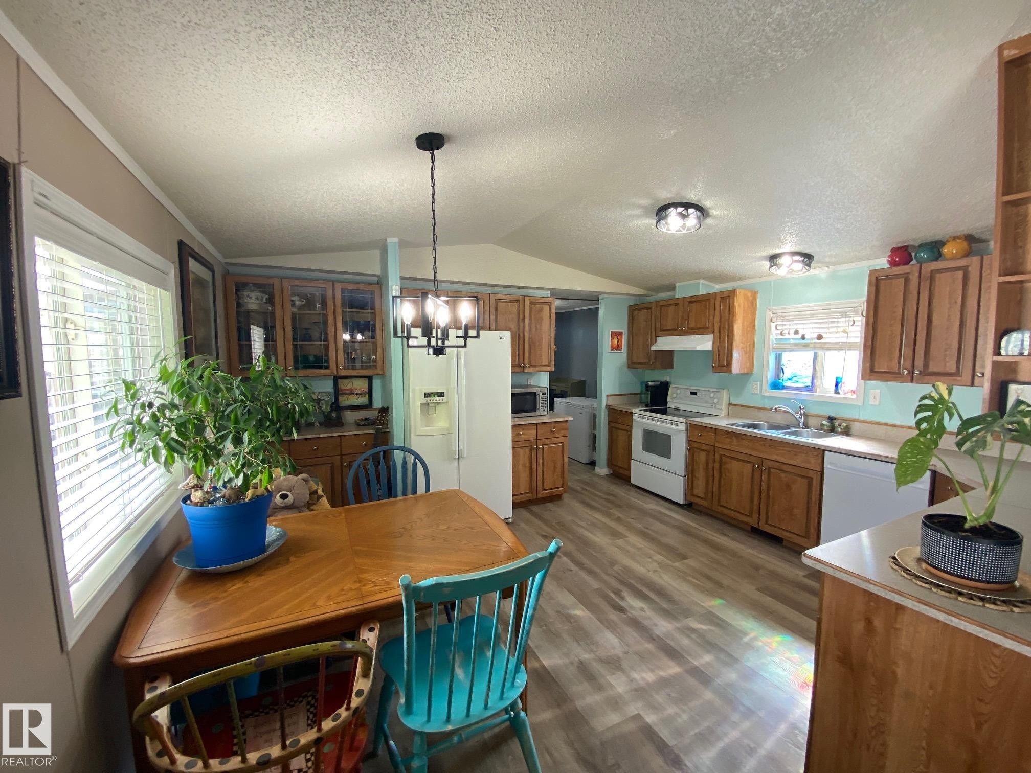 4809 49 Avenue, Wetaskiwin, AB