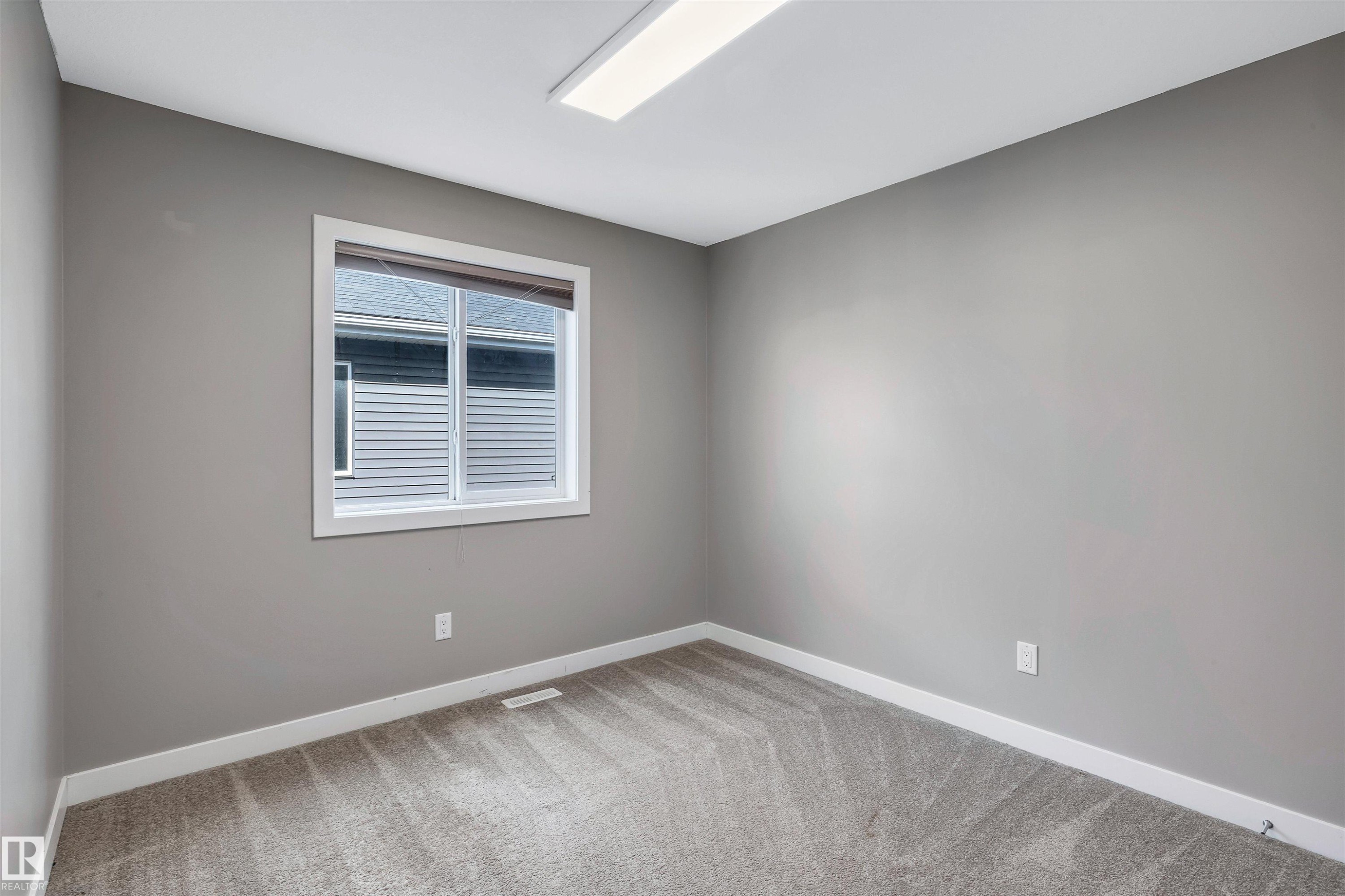1461 Watt Drive Sw, Edmonton, AB - Indoor Photo Showing Other Room