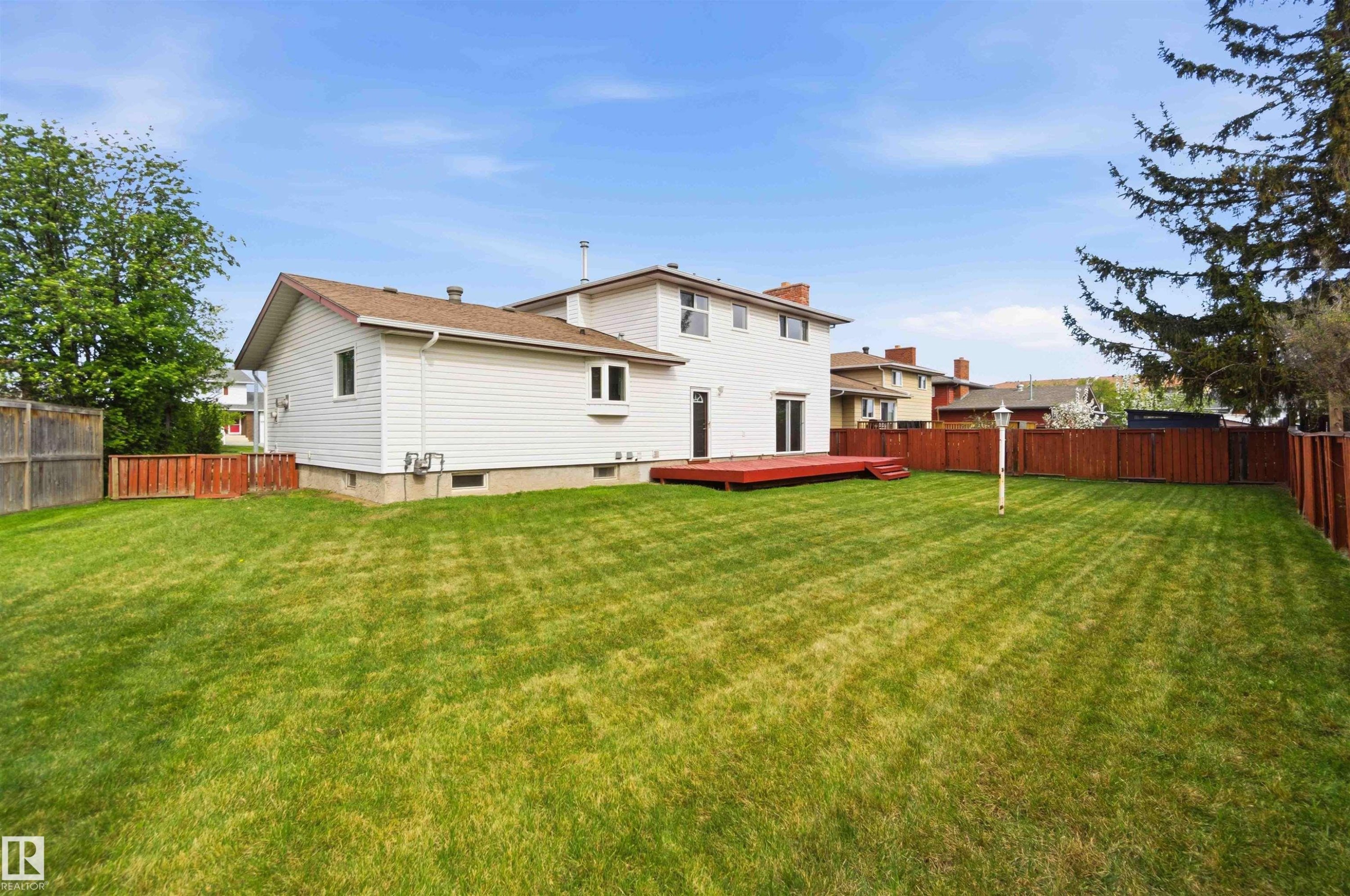17919 94 Avenue, Edmonton, AB - Outdoor With Backyard