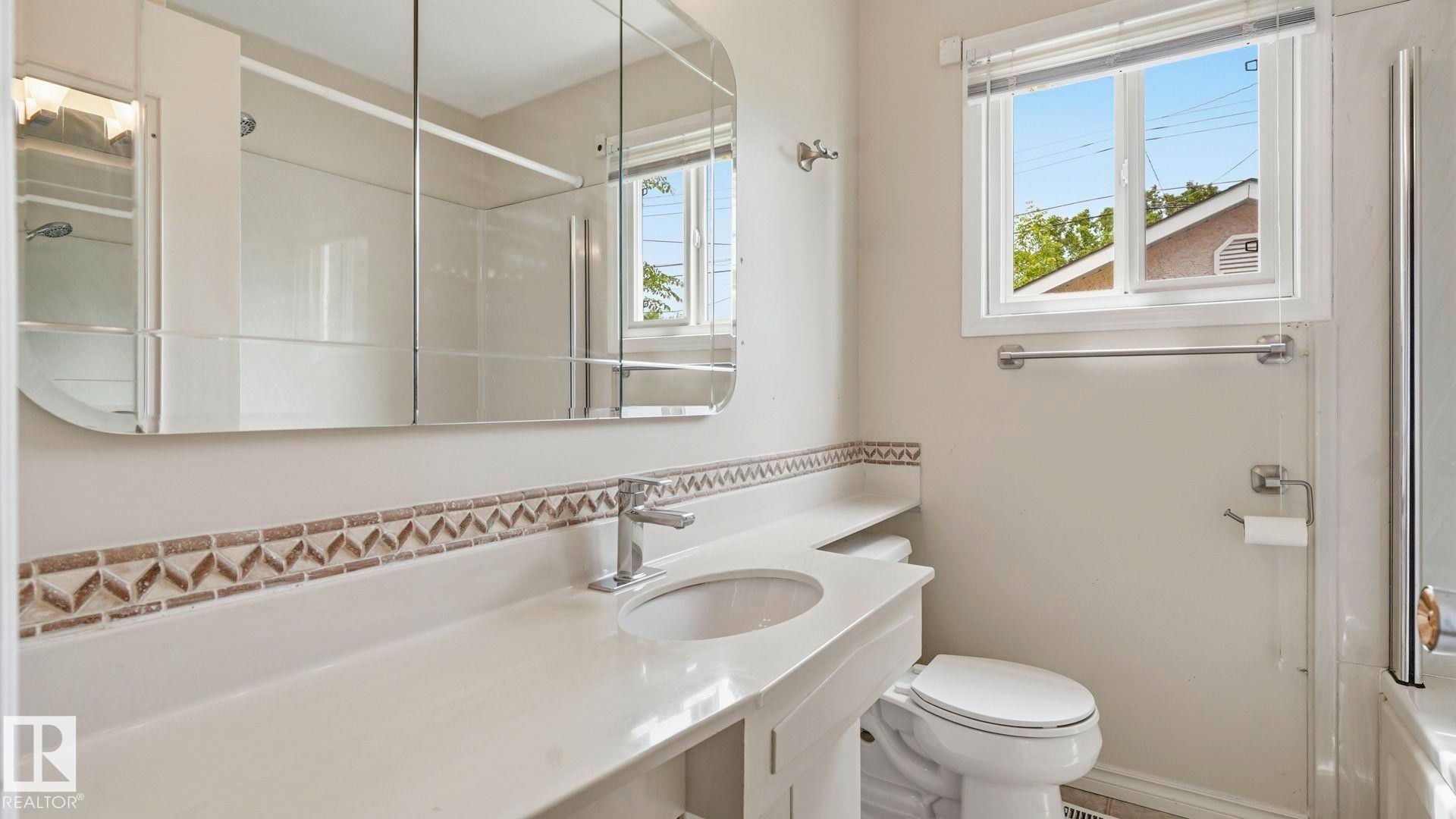 Bathroom - 13008 105 Street Nw, Edmonton, AB - Indoor Photo Showing Bathroom