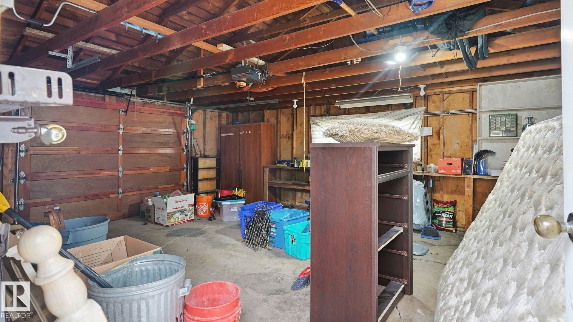 Garage - 13008 105 Street Nw, Edmonton, AB - Indoor
