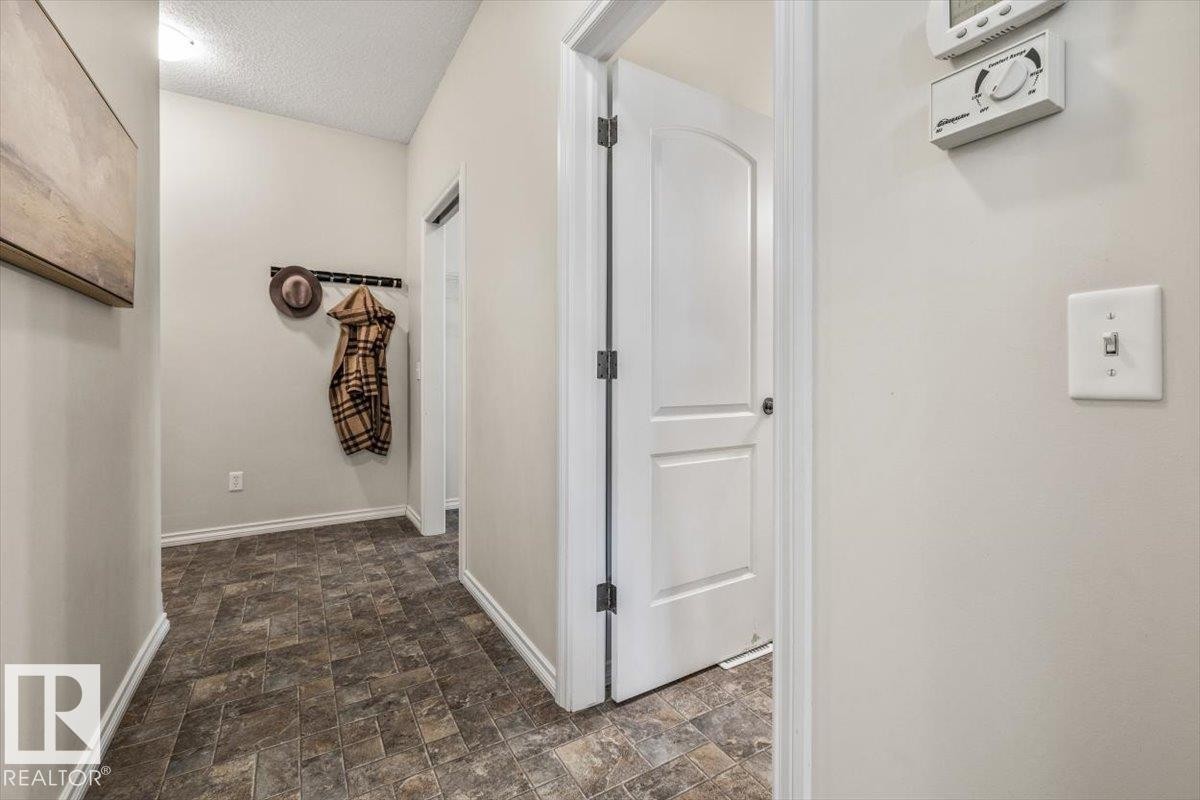 3056 Spence Wynd Sw, Edmonton, AB - Indoor Photo Showing Other Room