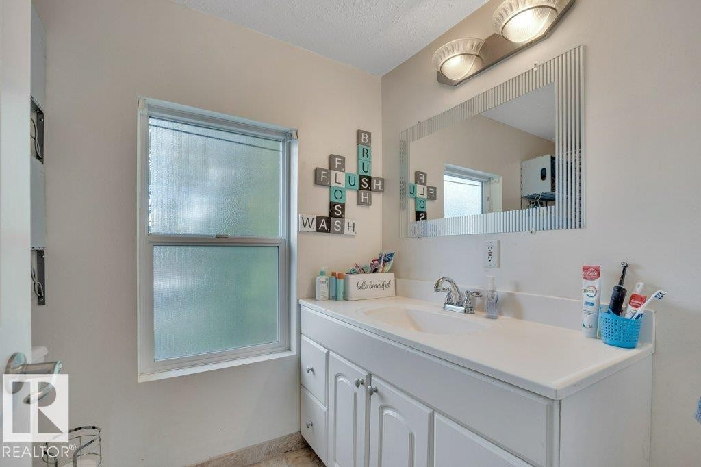 4405 51St, Wetaskiwin, AB