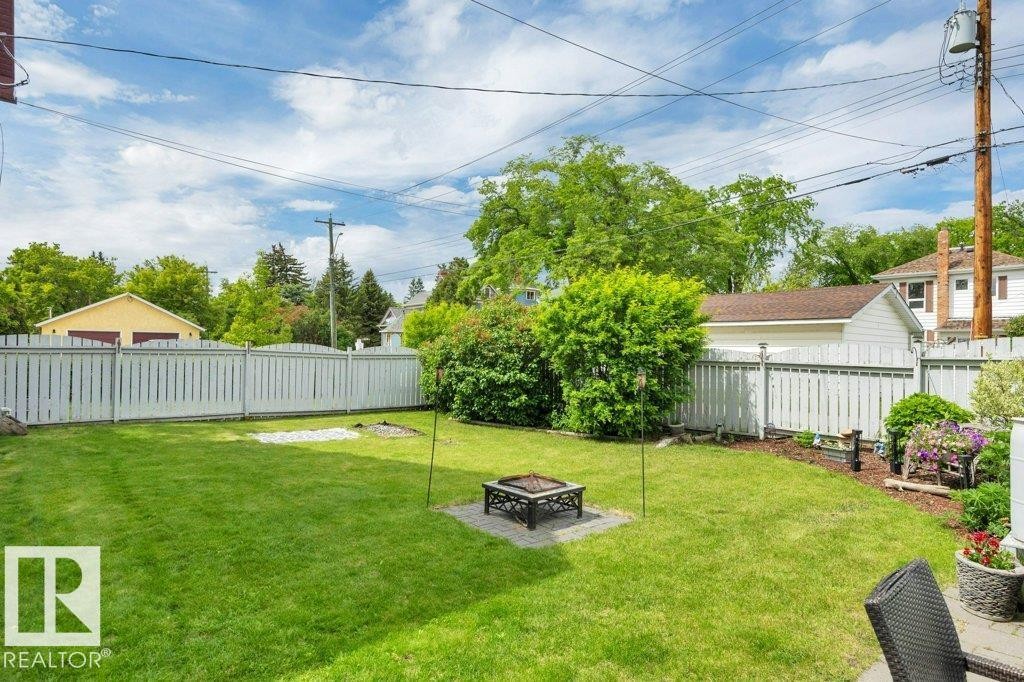 4405 51St, Wetaskiwin, AB